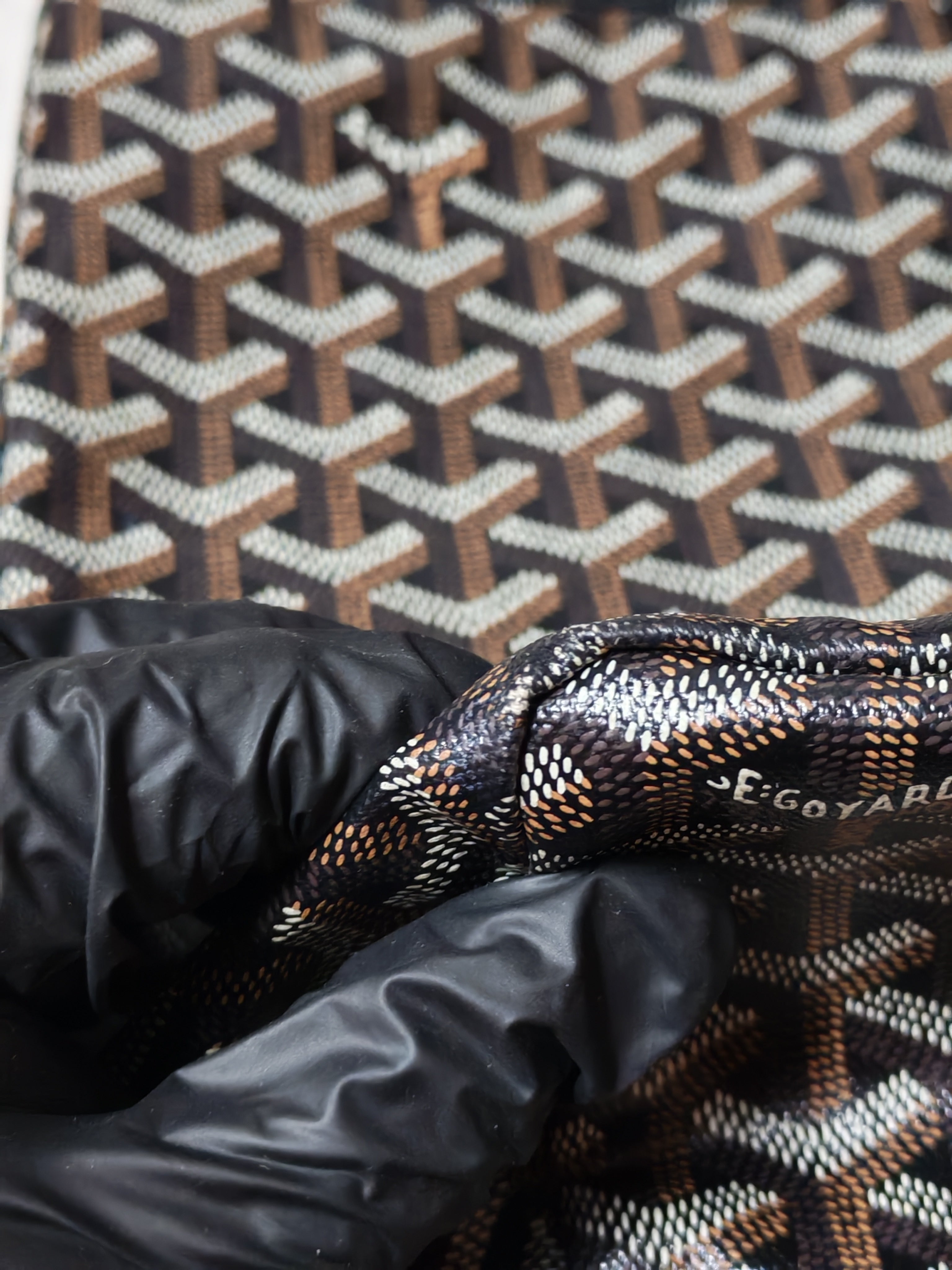 Saint Louis PM in Black Goyardine Canvas | Purse Maison Luxury Bags Shop