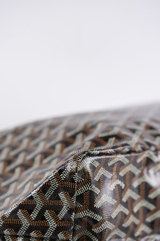 Saint Louis PM in Black Goyardine Canvas | Purse Maison Luxury Bags Shop