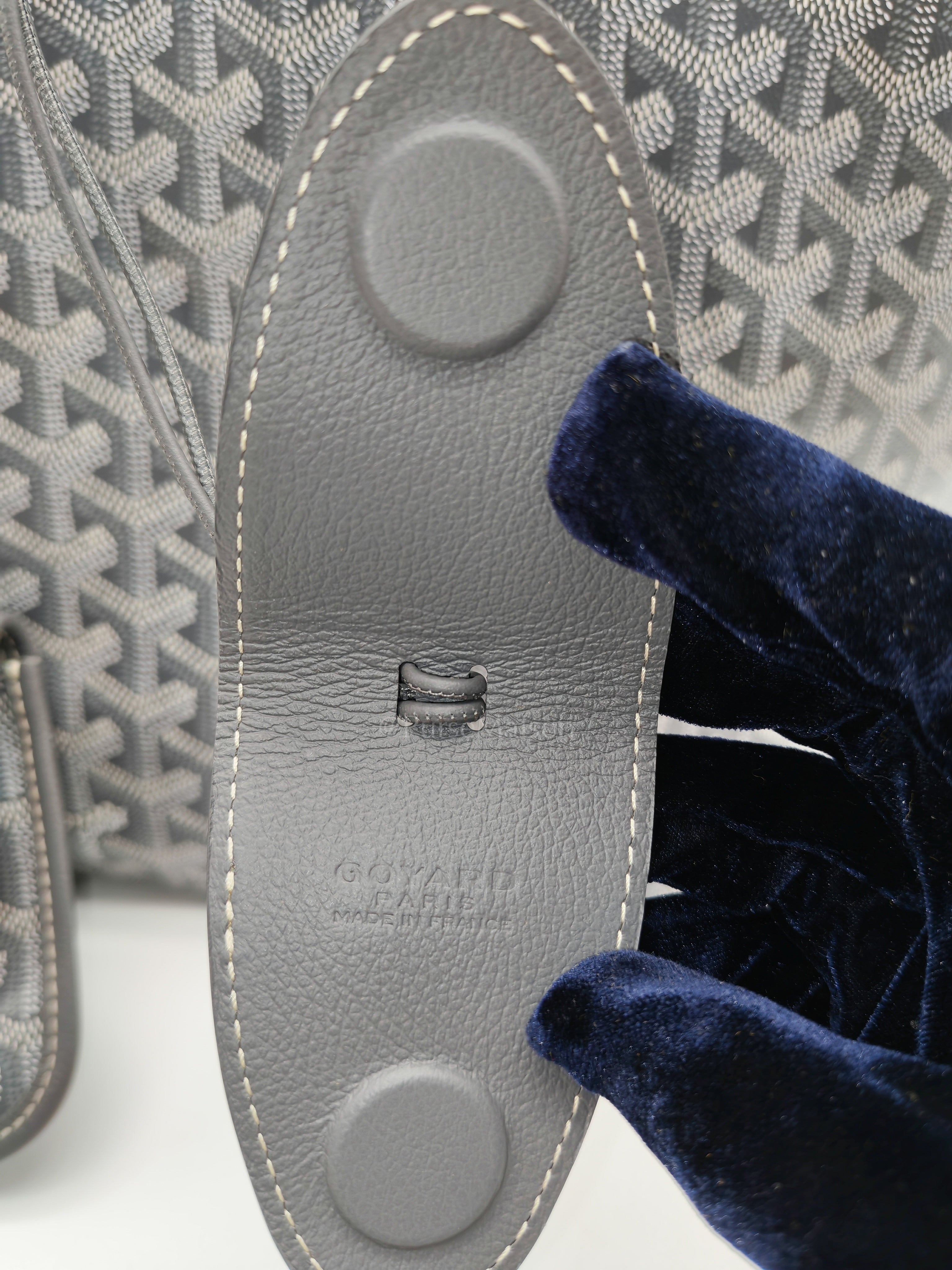Saint Louis PM Tote Bag in Gray/Gris Goyardine Canvas with Croc Universal Clip Charm | Purse Maison Luxury Bags Shop