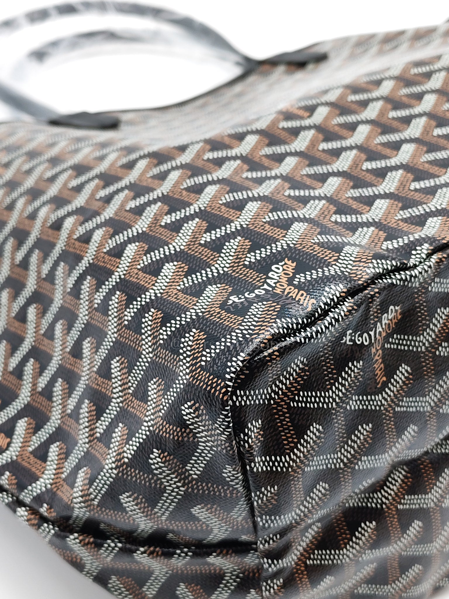 Saint Louis PM with Croc Universel Clip Charm in Noir/Black Goyardine Canvas | Purse Maison Luxury Bags Shop