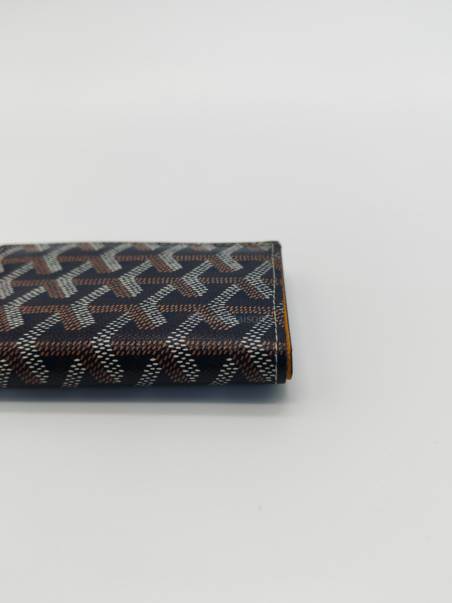 Saint Pierre Bifold Card Holder in Bleu Marine Goyardine Canvas | Purse Maison Luxury Bags Shop