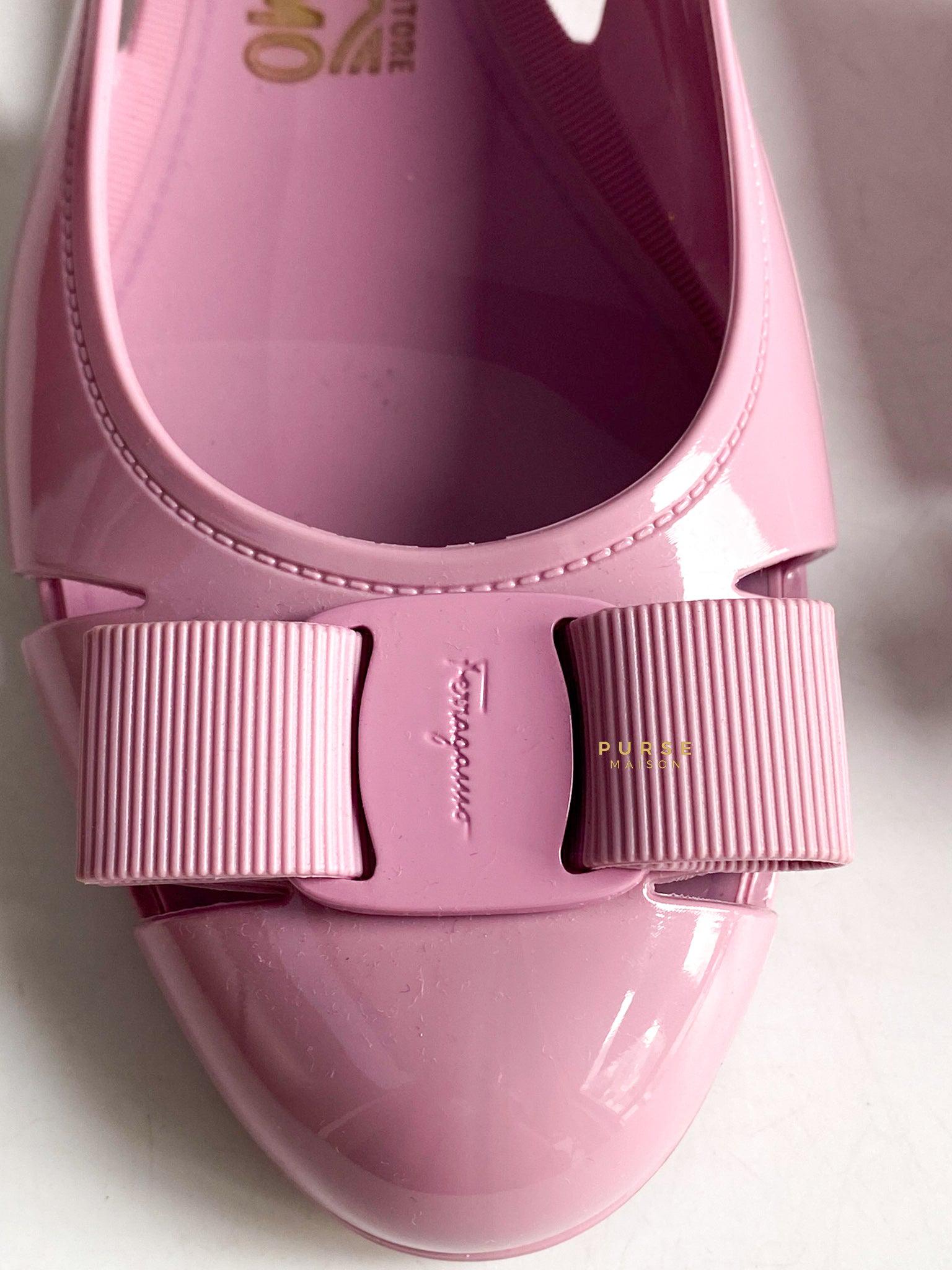 サルヴァトーレ　フェラガモ　VARA JELLY Jelly ballet flat with Vara Bow - Women | Ferragamo