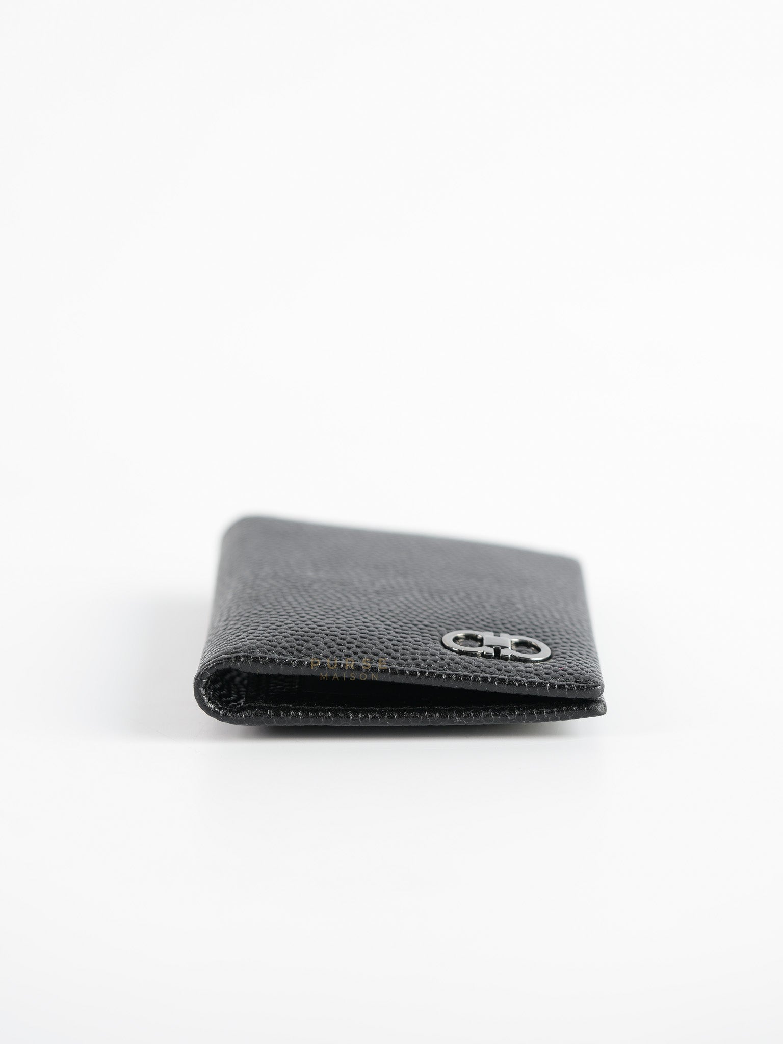 Vlogo Pebbled Calfskin Leather Card Holder in Nero | Purse Maison Luxury Bags Shop