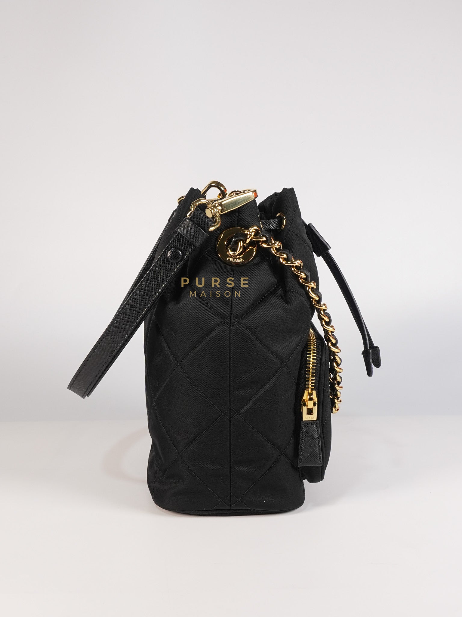 Secchiello in Tessuto Nero Nylon Bucket Bag | Purse Maison Luxury Bags Shop