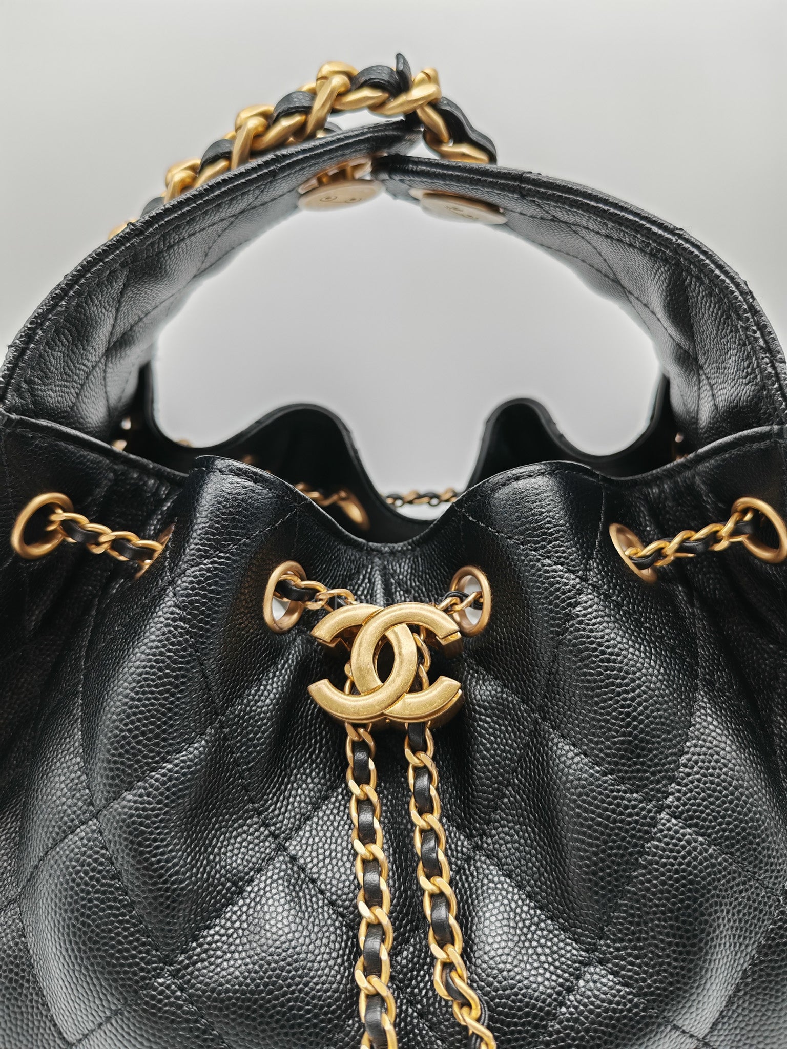 25 Small Shoulder Bag in Black Caviar Leather & Aged Gold Hardware (Microchip)