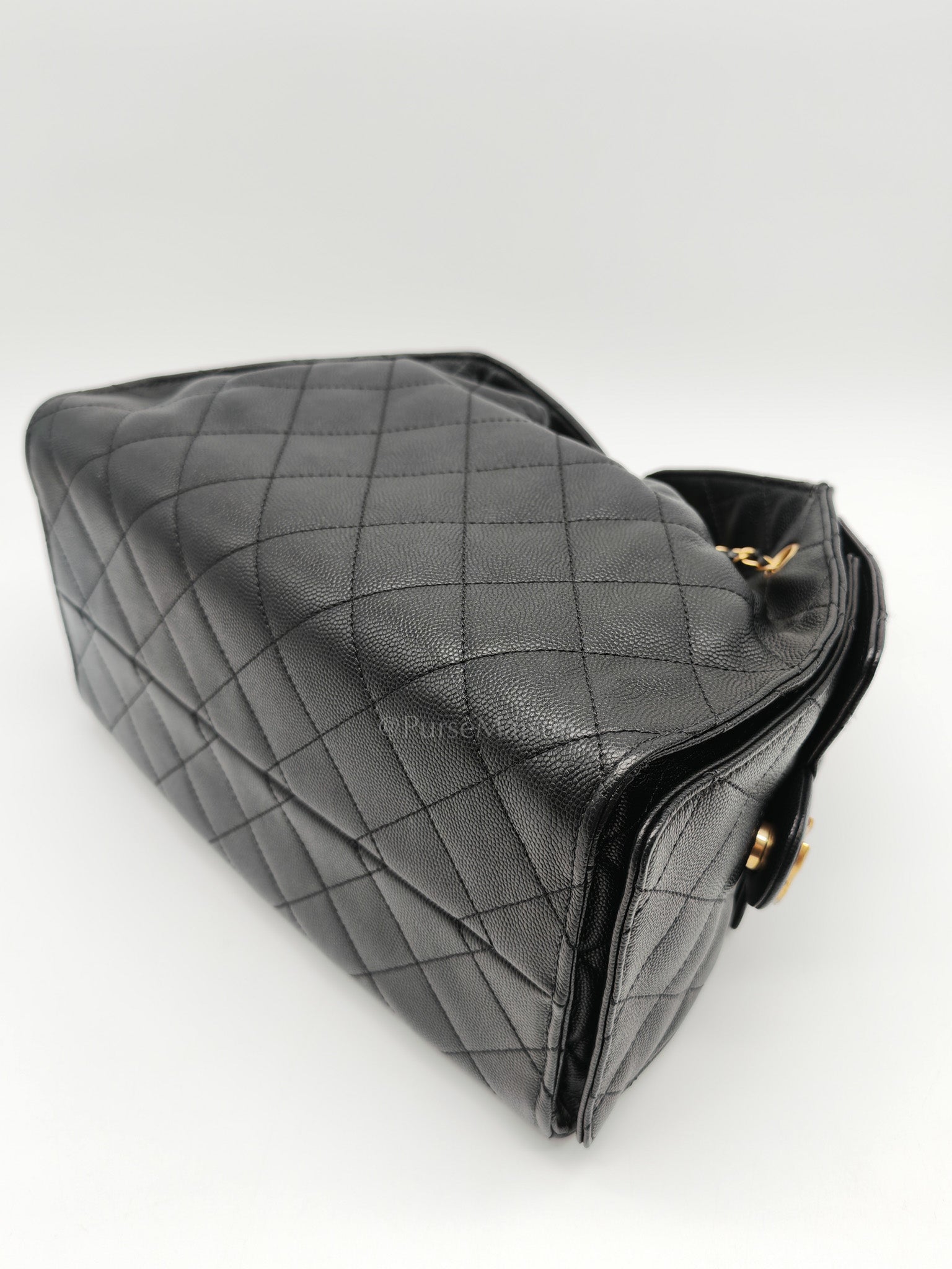 25 Small Shoulder Bag in Black Caviar Leather & Aged Gold Hardware (Microchip)