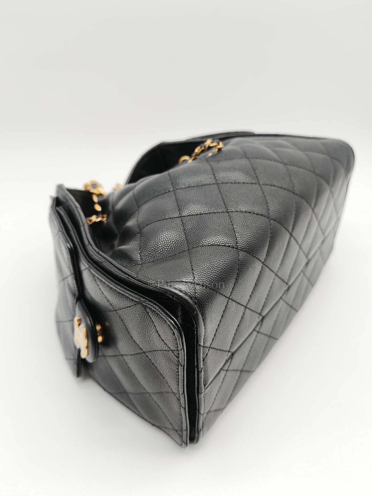25 Small Shoulder Bag in Black Caviar Leather & Aged Gold Hardware (Microchip)