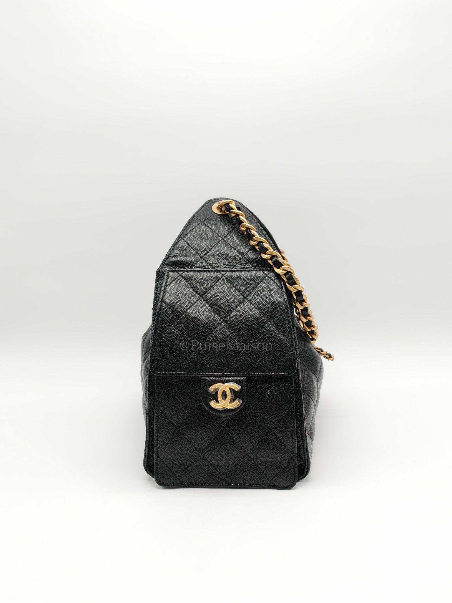 25 Small Shoulder Bag in Black Caviar Leather & Aged Gold Hardware (Microchip)