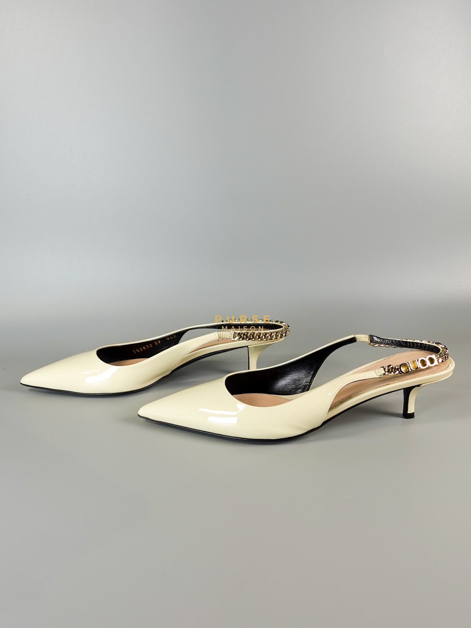 Signoria Slingback Pumps in White Size 39 EU (26 cm) | Purse Maison Luxury Bags Shop