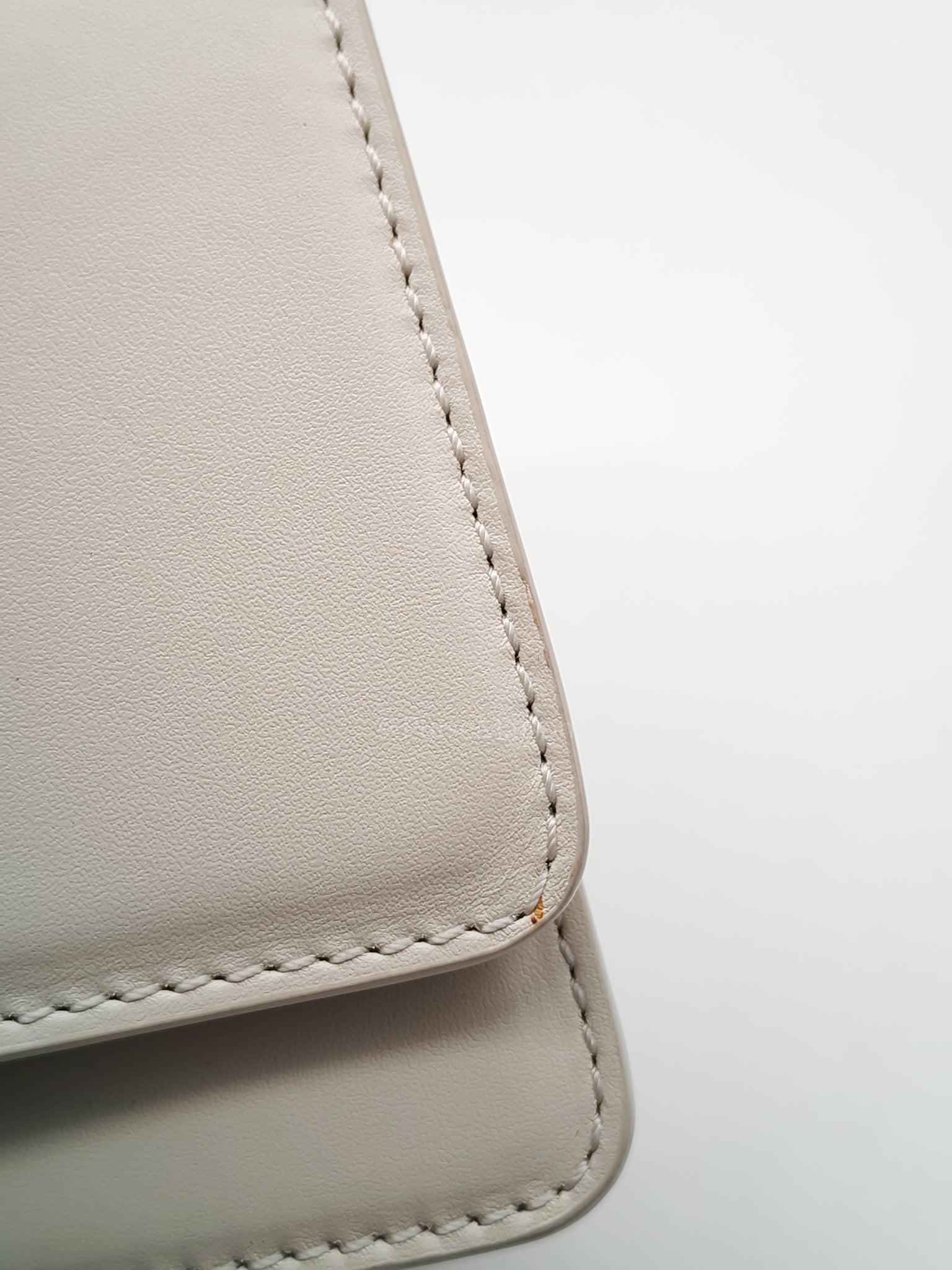 Small 4G Sliding Chain Ivory White Shoulder Bag | Purse Maison Luxury Bags Shop