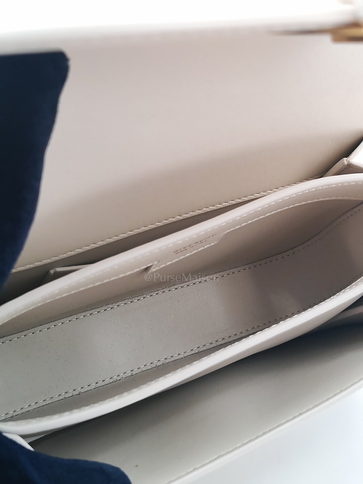 Small 4G Sliding Chain Ivory White Shoulder Bag | Purse Maison Luxury Bags Shop