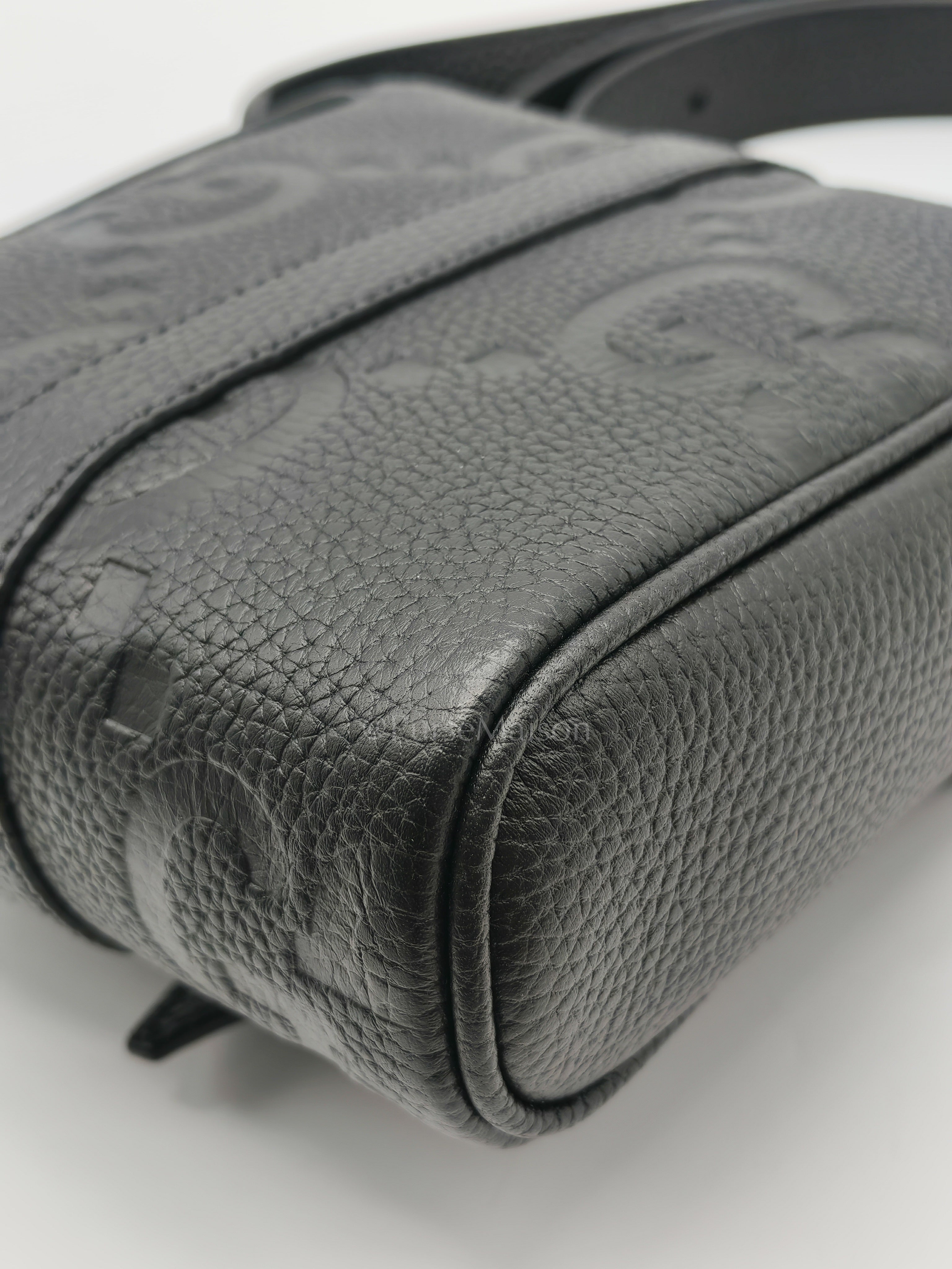 Small Jumbo GG Messenger Bag in Black Grained Calfskin Leather & Silver Hardware | Purse Maison Luxury Bags Shop