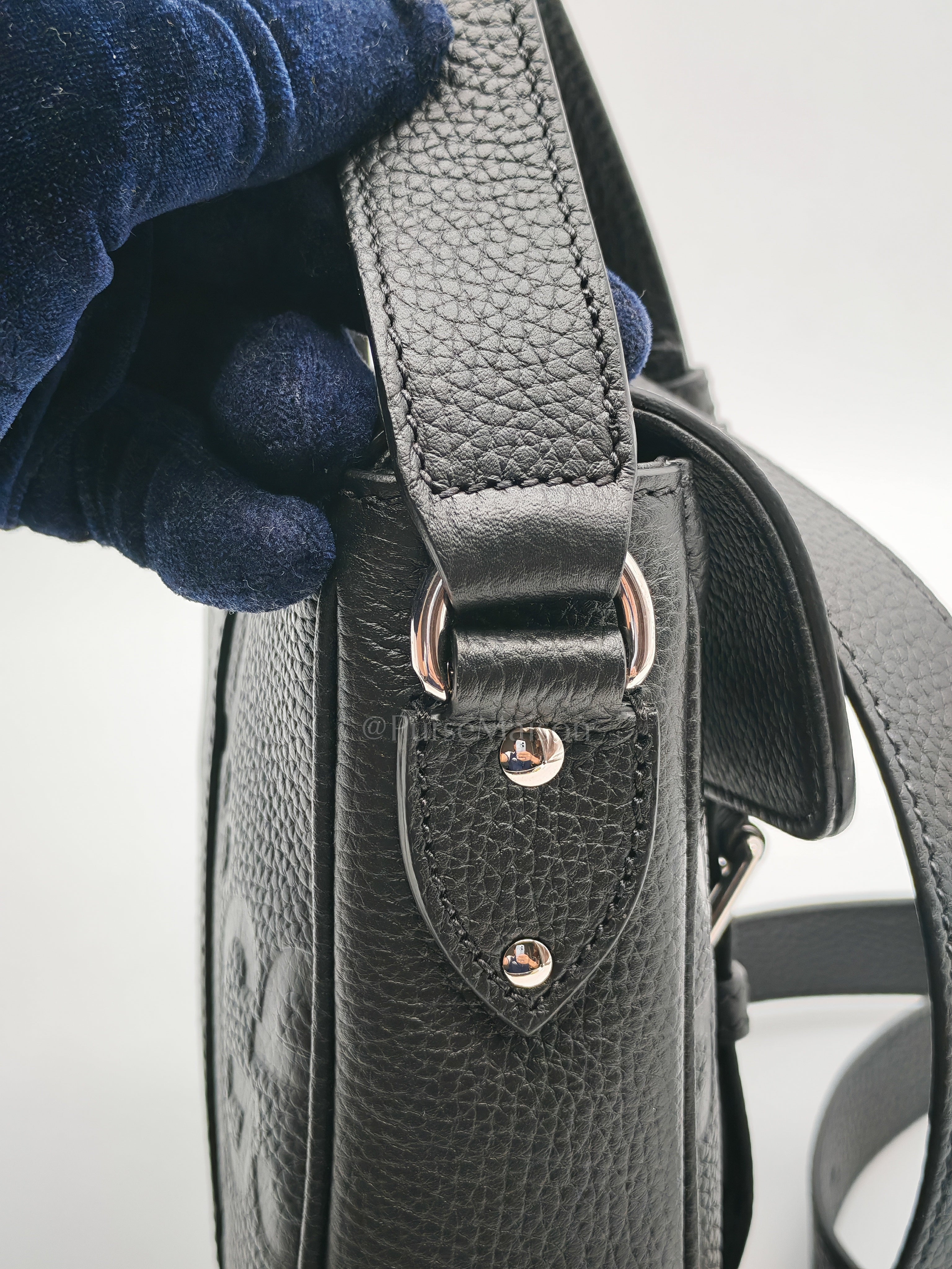 Small Jumbo GG Messenger Bag in Black Grained Calfskin Leather & Silver Hardware | Purse Maison Luxury Bags Shop