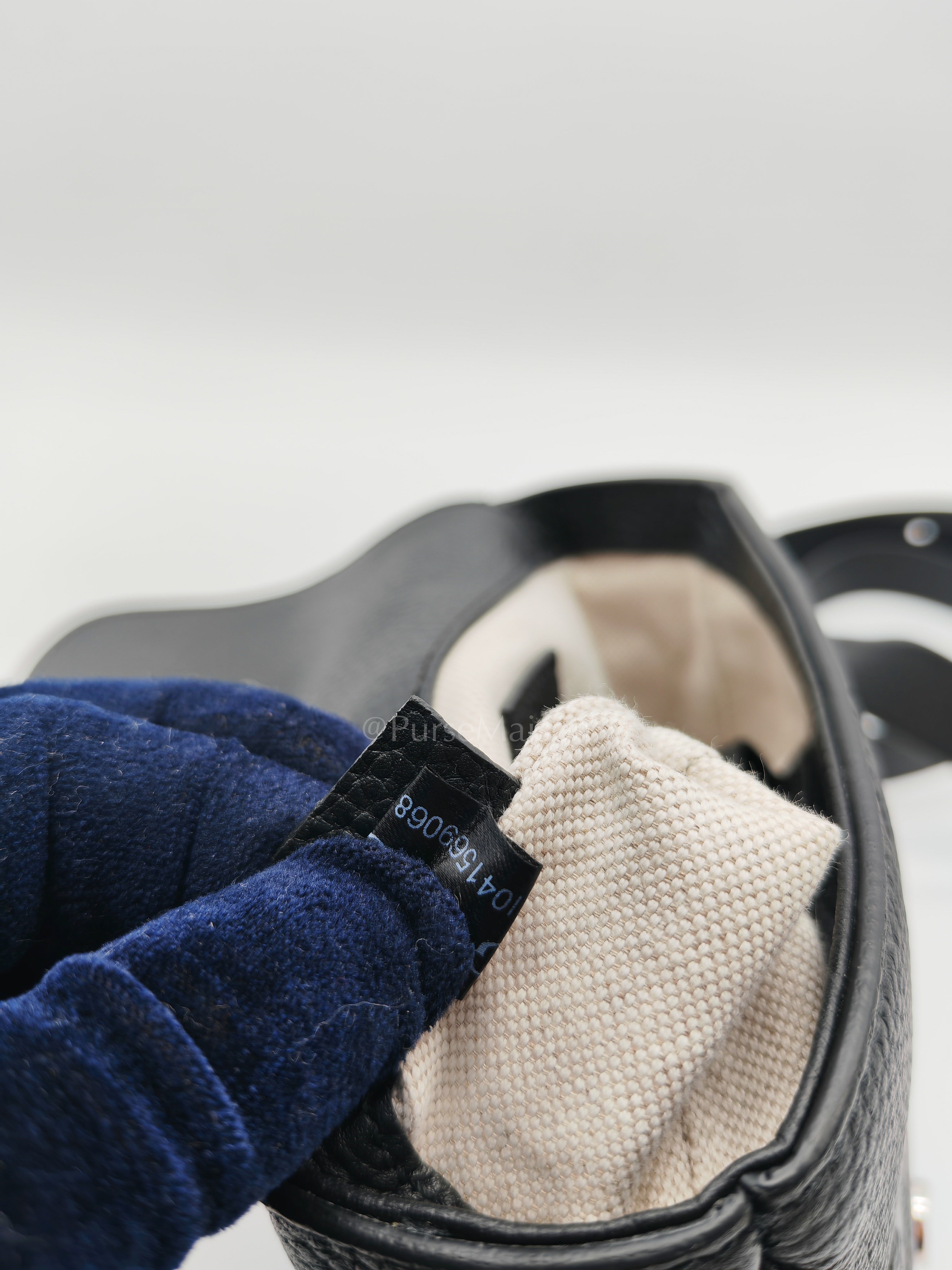 Small Jumbo GG Messenger Bag in Black Grained Calfskin Leather & Silver Hardware | Purse Maison Luxury Bags Shop