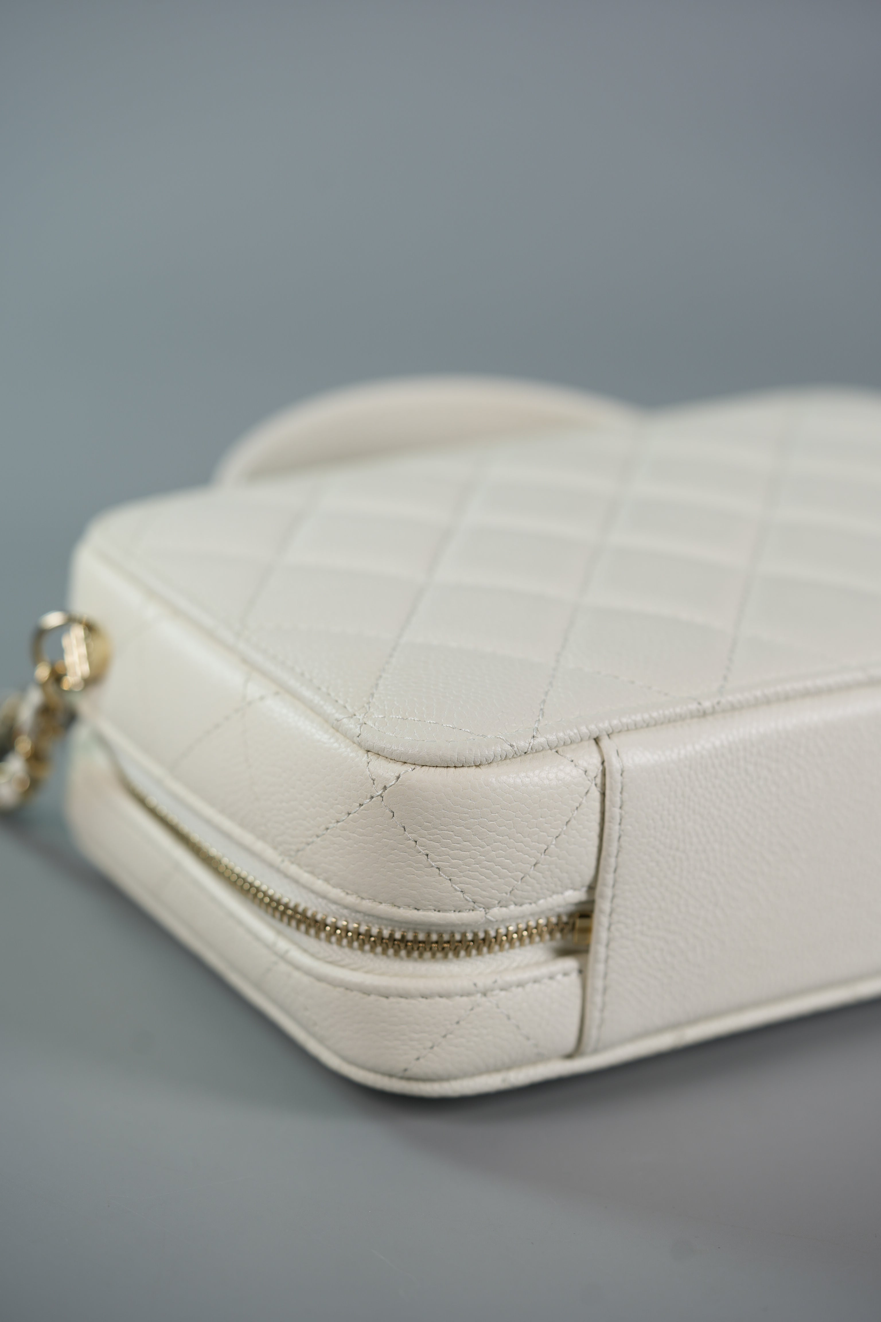 Small Vanity Case with Top Handle in White Caviar Leather & Light Gold Hardware (Microchip) | Purse Maison Luxury Bags Shop