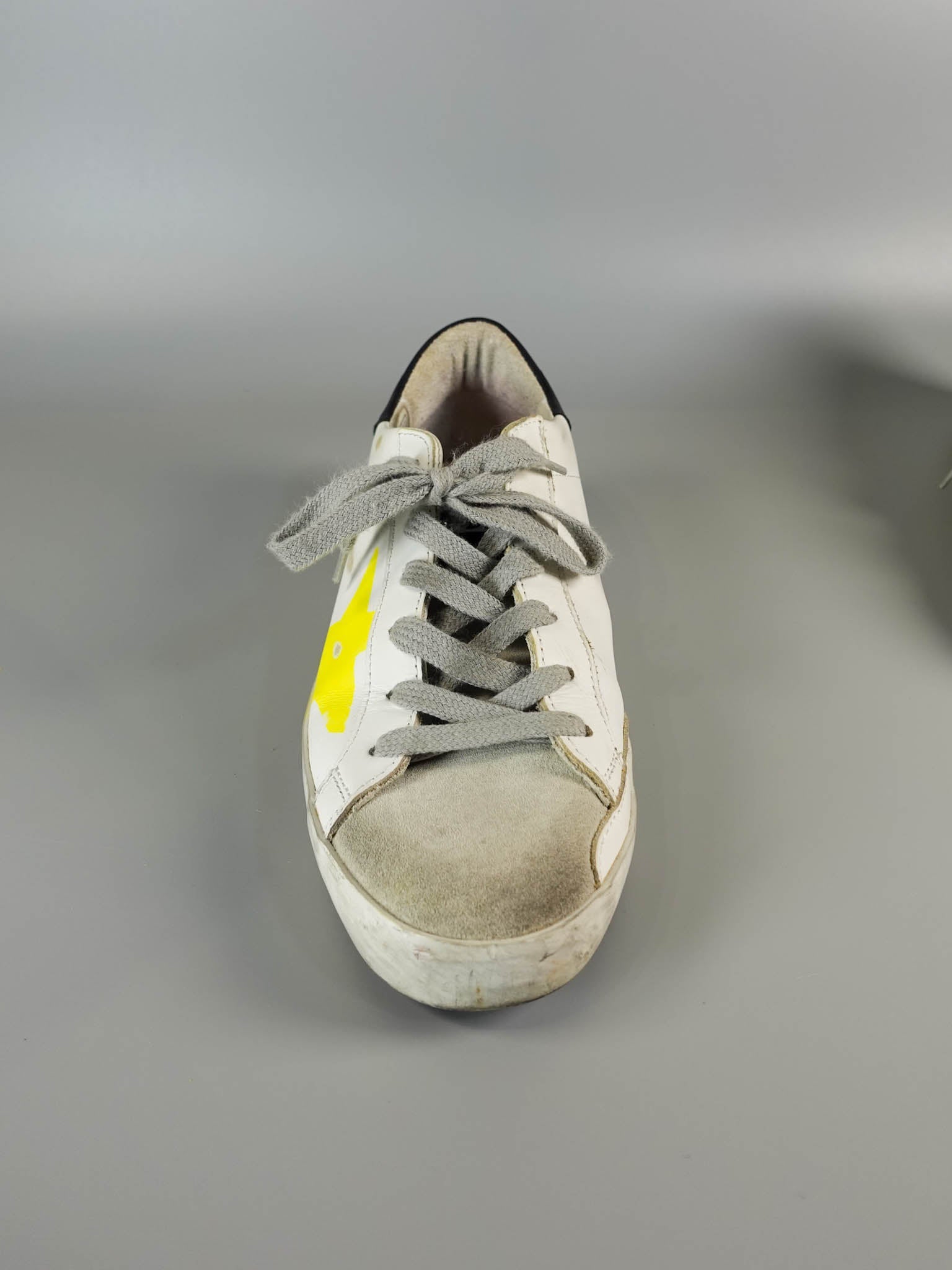 Sneakers Superstar White Leather-Yellow Painted Star Signature Size 37 EU (25cm) | Purse Maison Luxury Bags Shop