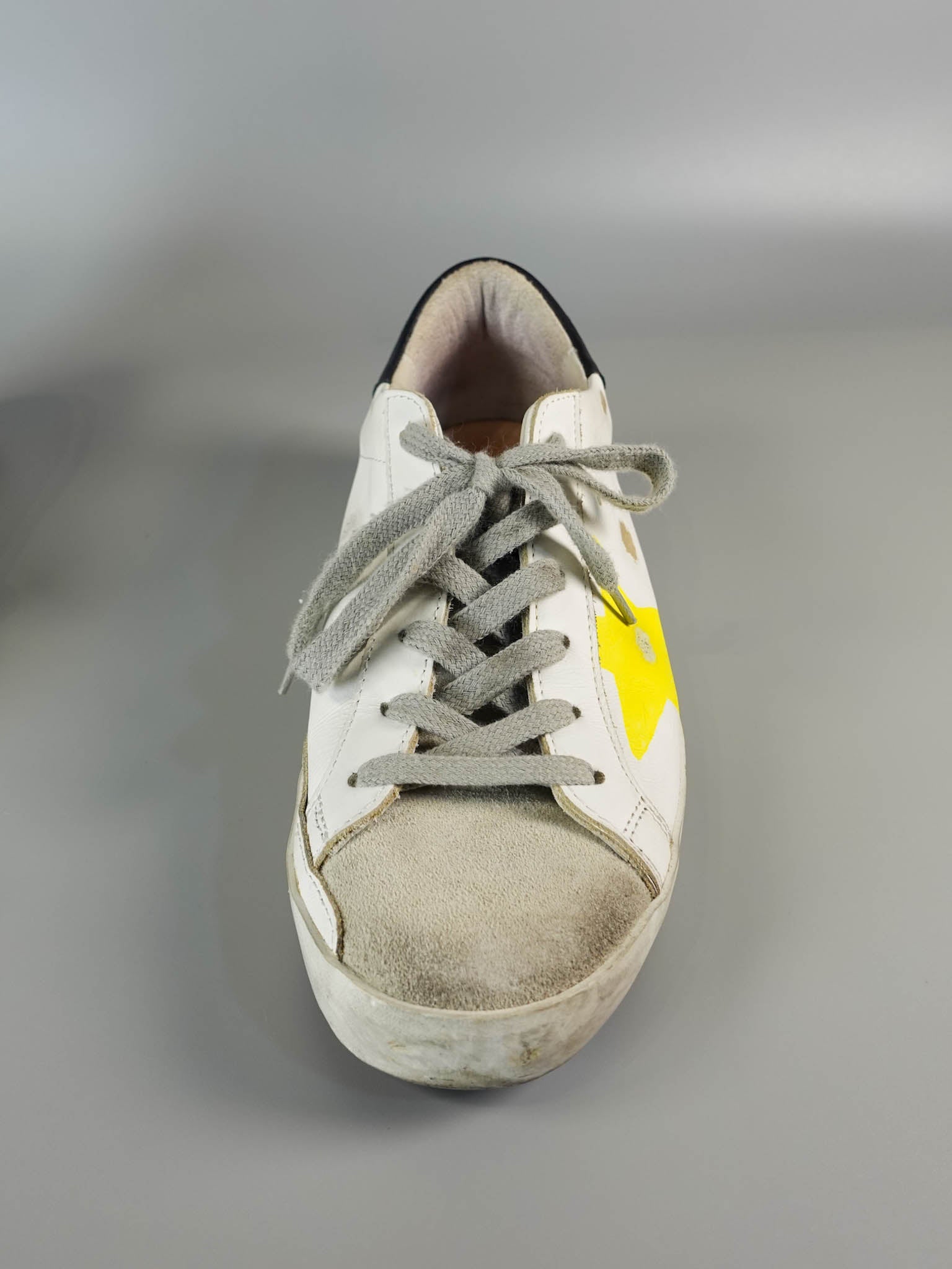 Sneakers Superstar White Leather-Yellow Painted Star Signature Size 37 EU (25cm) | Purse Maison Luxury Bags Shop