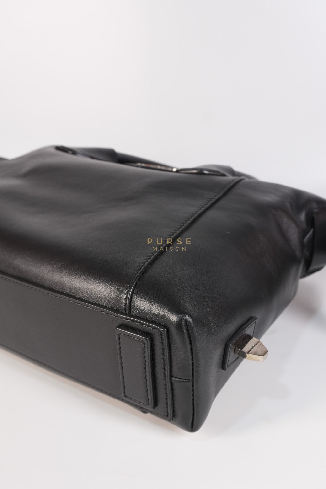 Soft Antigona Medium Tote Bag in Black Smooth Calfskin Leather | Purse Maison Luxury Bags Shop