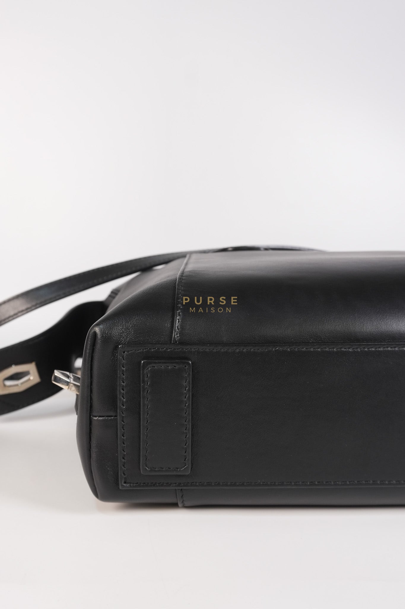 Soft Antigona Medium Tote Bag in Black Smooth Calfskin Leather | Purse Maison Luxury Bags Shop