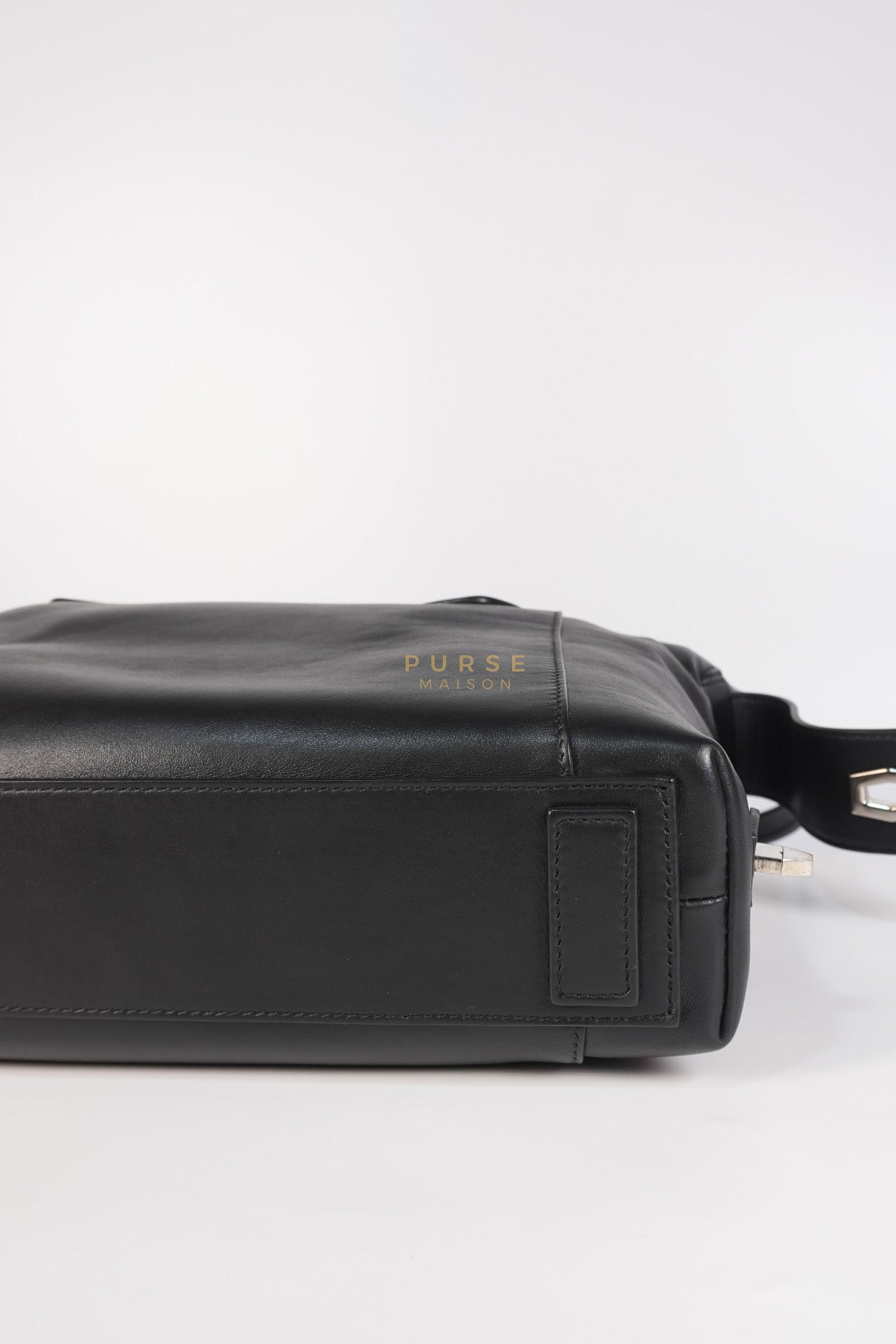 Soft Antigona Medium Tote Bag in Black Smooth Calfskin Leather | Purse Maison Luxury Bags Shop