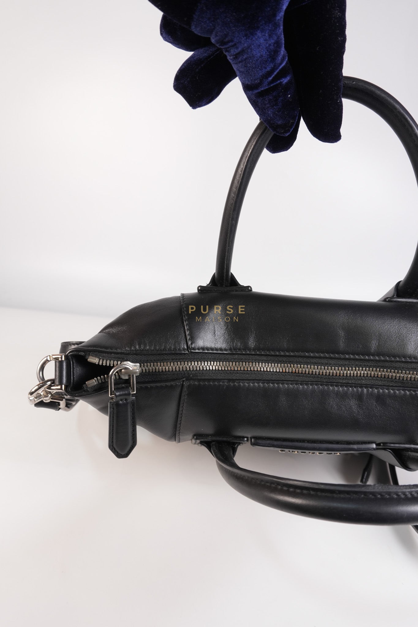 Soft Antigona Medium Tote Bag in Black Smooth Calfskin Leather | Purse Maison Luxury Bags Shop