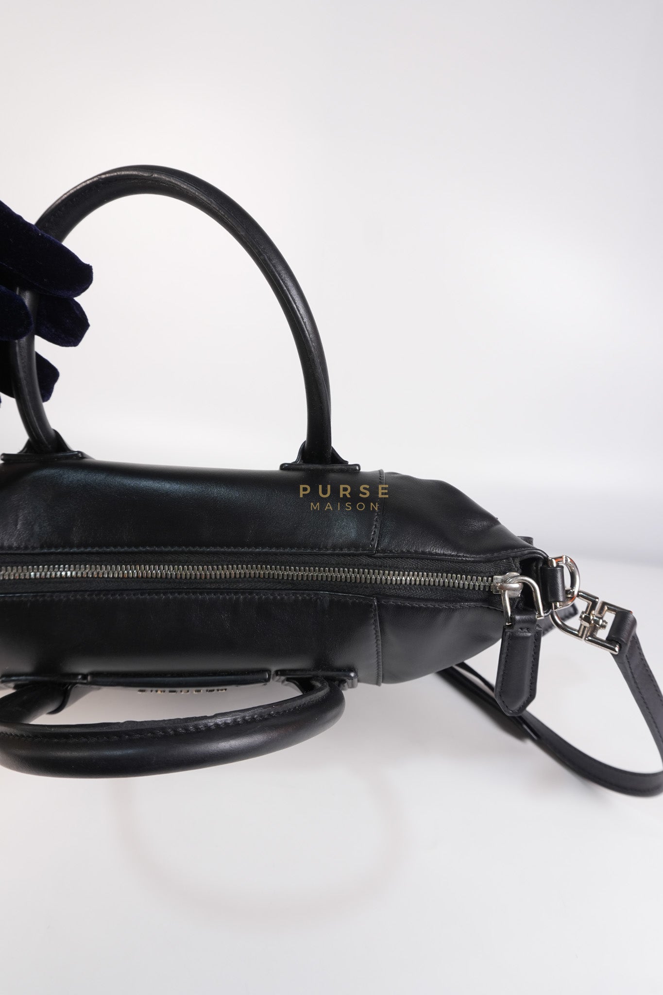 Soft Antigona Medium Tote Bag in Black Smooth Calfskin Leather | Purse Maison Luxury Bags Shop