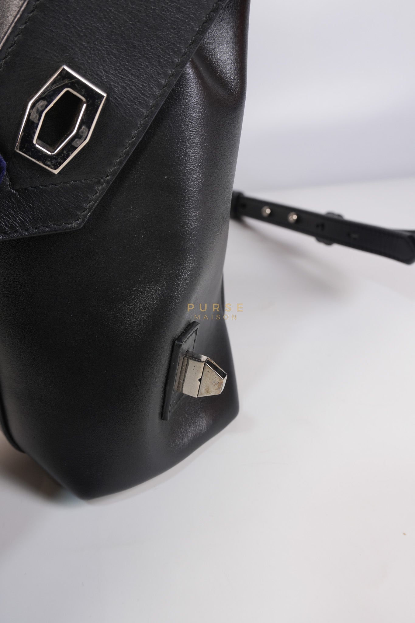 Soft Antigona Medium Tote Bag in Black Smooth Calfskin Leather | Purse Maison Luxury Bags Shop