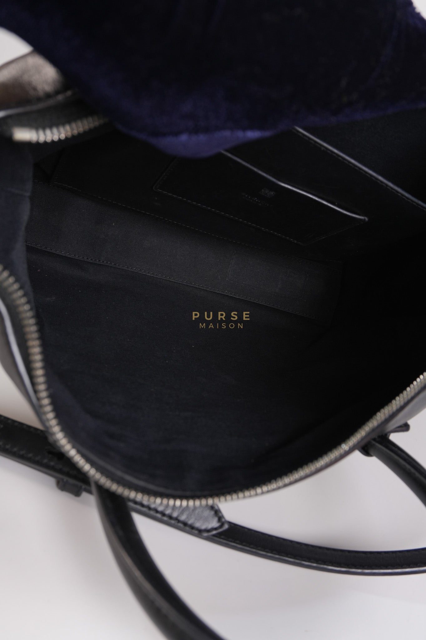 Soft Antigona Medium Tote Bag in Black Smooth Calfskin Leather | Purse Maison Luxury Bags Shop