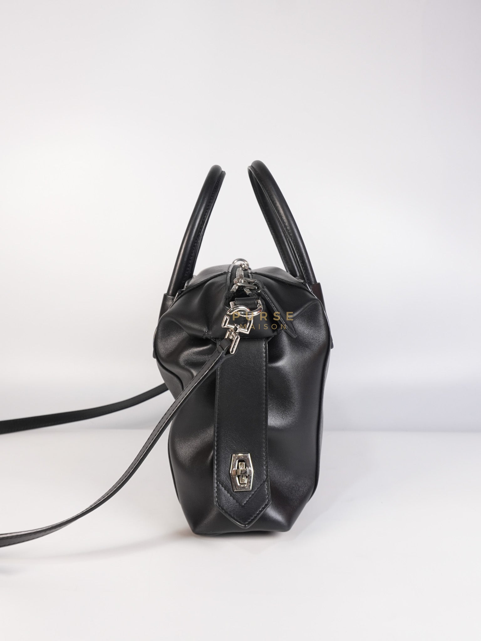 Soft Antigona Medium Tote Bag in Black Smooth Calfskin Leather | Purse Maison Luxury Bags Shop
