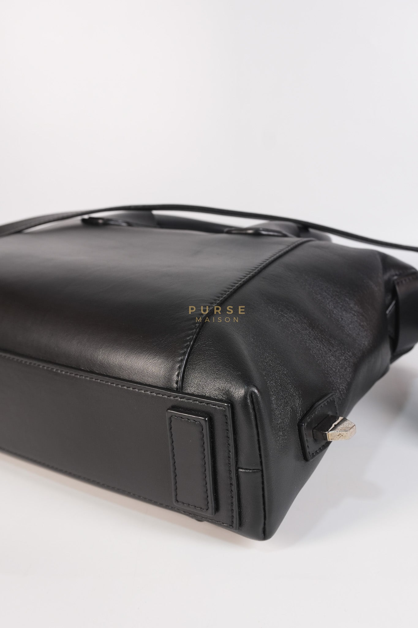 Soft Antigona Medium Tote Bag in Black Smooth Calfskin Leather | Purse Maison Luxury Bags Shop