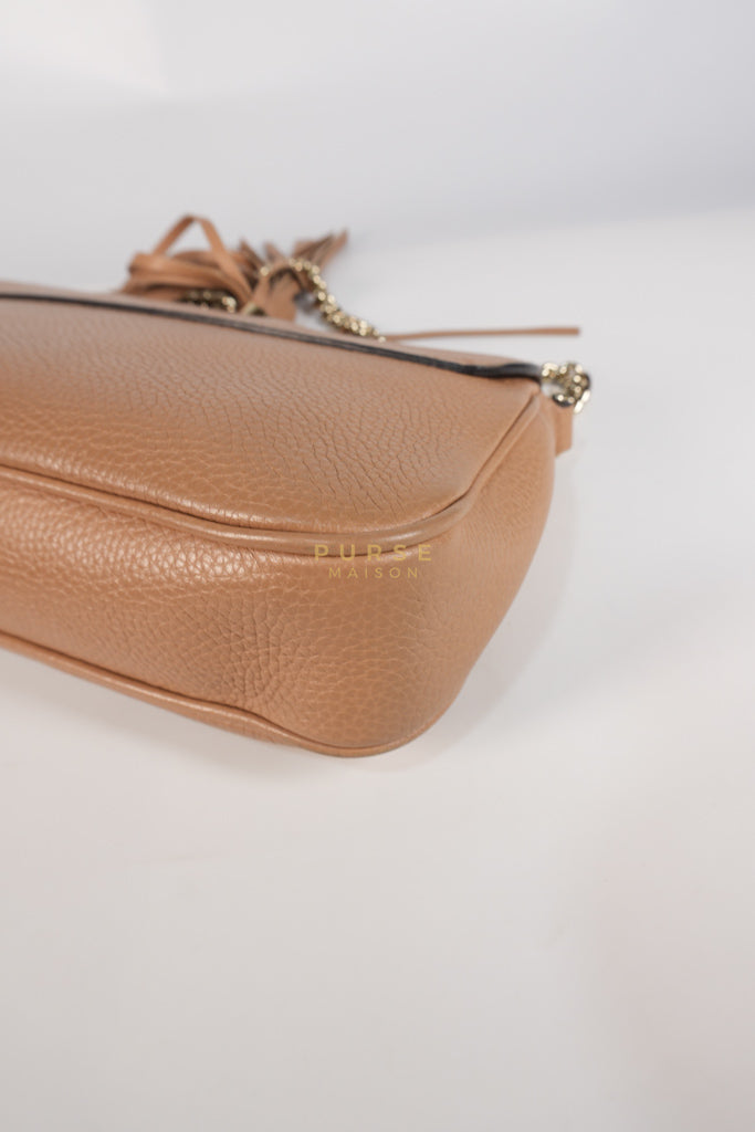 Soho Disco Long Flap Sling Tassel Bag in Beige Grained Calfskin Leather | Purse Maison Luxury Bags Shop