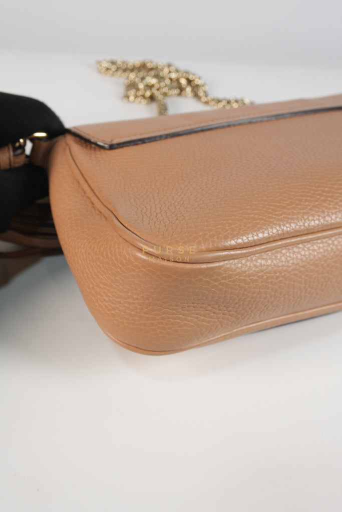 Soho Disco Long Flap Sling Tassel Bag in Beige Grained Calfskin Leather | Purse Maison Luxury Bags Shop