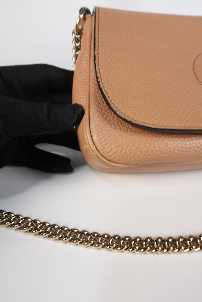 Soho Disco Long Flap Sling Tassel Bag in Beige Grained Calfskin Leather | Purse Maison Luxury Bags Shop