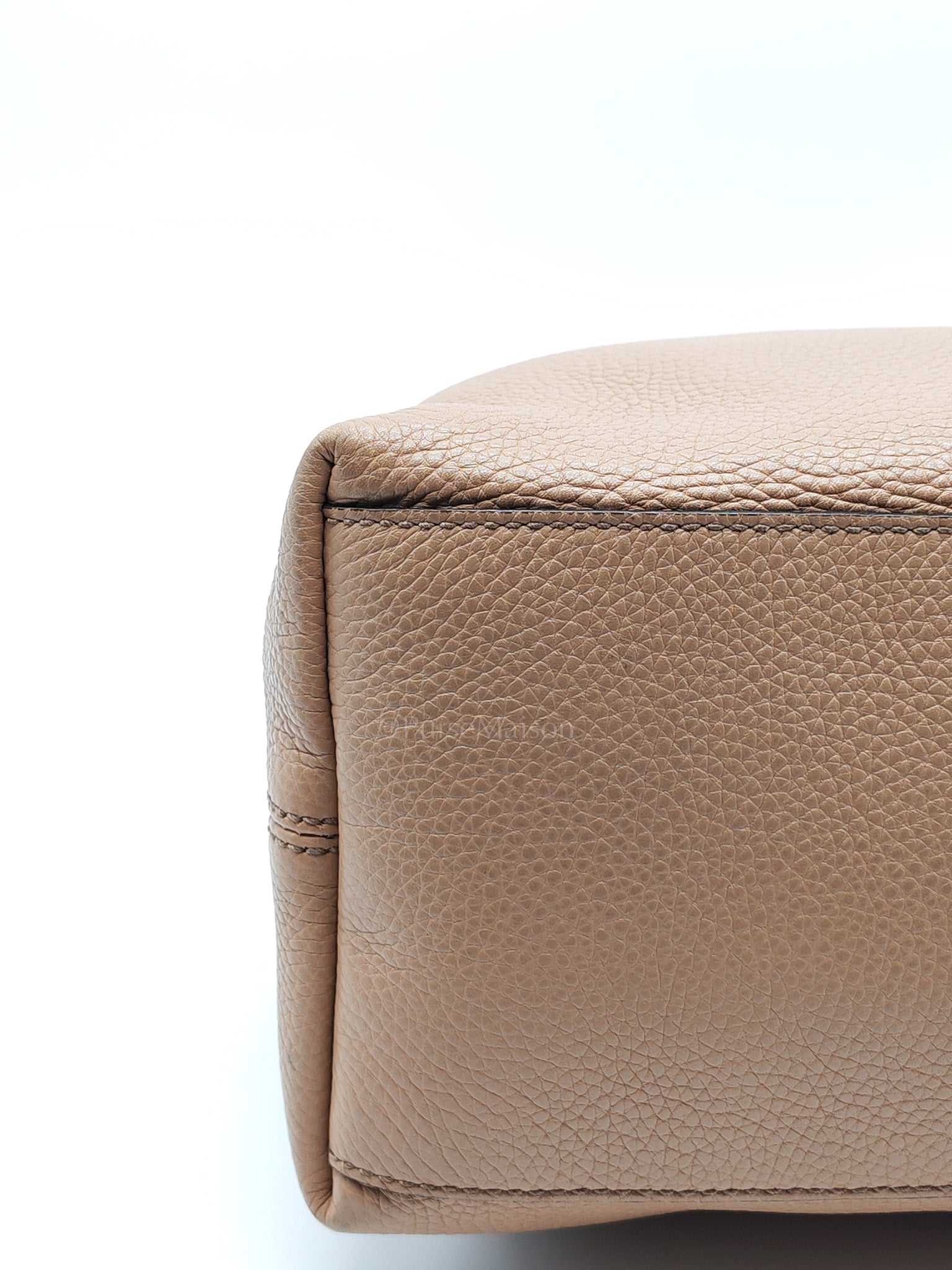 Soho in Beige Grained Calfskin Leather Totebag | Purse Maison Luxury Bags Shop