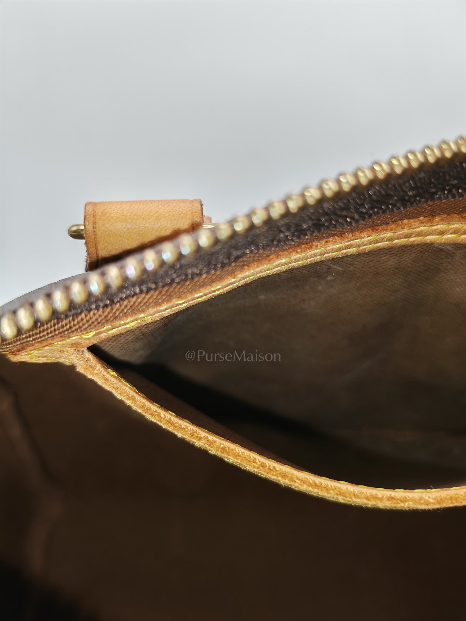 Speedy 25 Bag in Monogram Canvas & Aged Gold Hardware (Datecode: SP0052) | Purse Maison Luxury Bags Shop