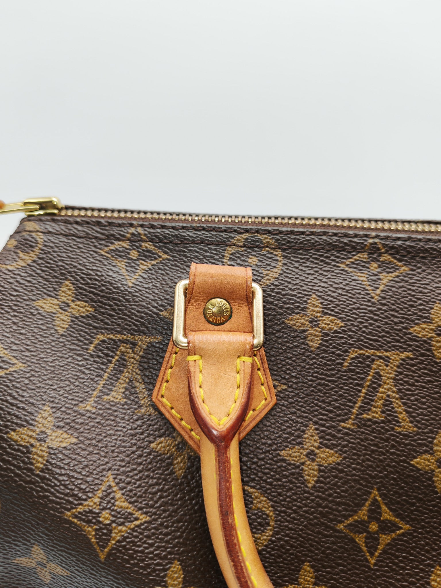 Speedy 25 Bag in Monogram Canvas & Aged Gold Hardware (Datecode: SP0052) | Purse Maison Luxury Bags Shop
