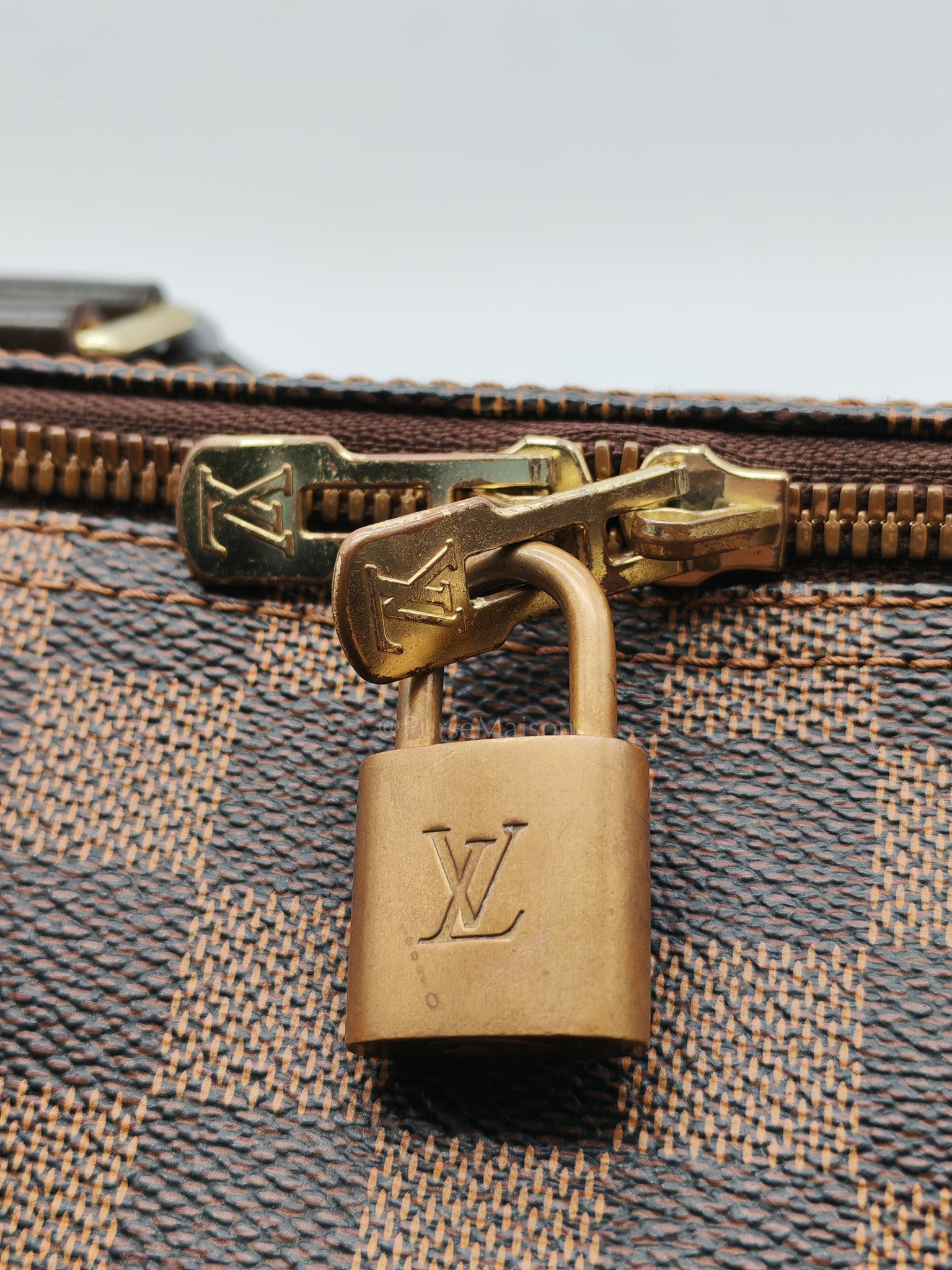 Speedy 30 Bandoullier in Damier Ebene Canvas & Gold Hardware (Datecode: CT0134) | Purse Maison Luxury Bags Shop