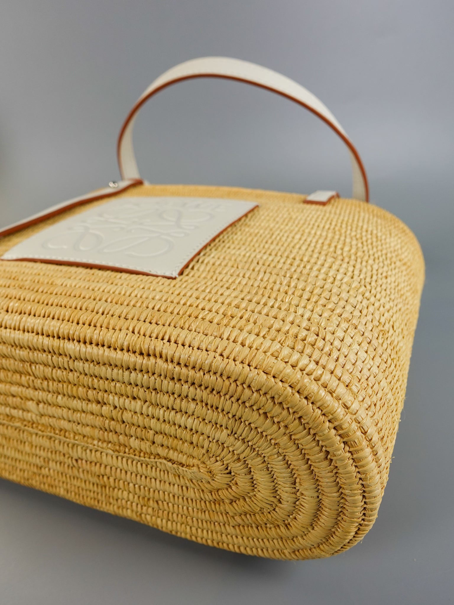 Square Basket Bag in Raffia and Calfskin (Natural/White) | Purse Maison Luxury Bags Shop