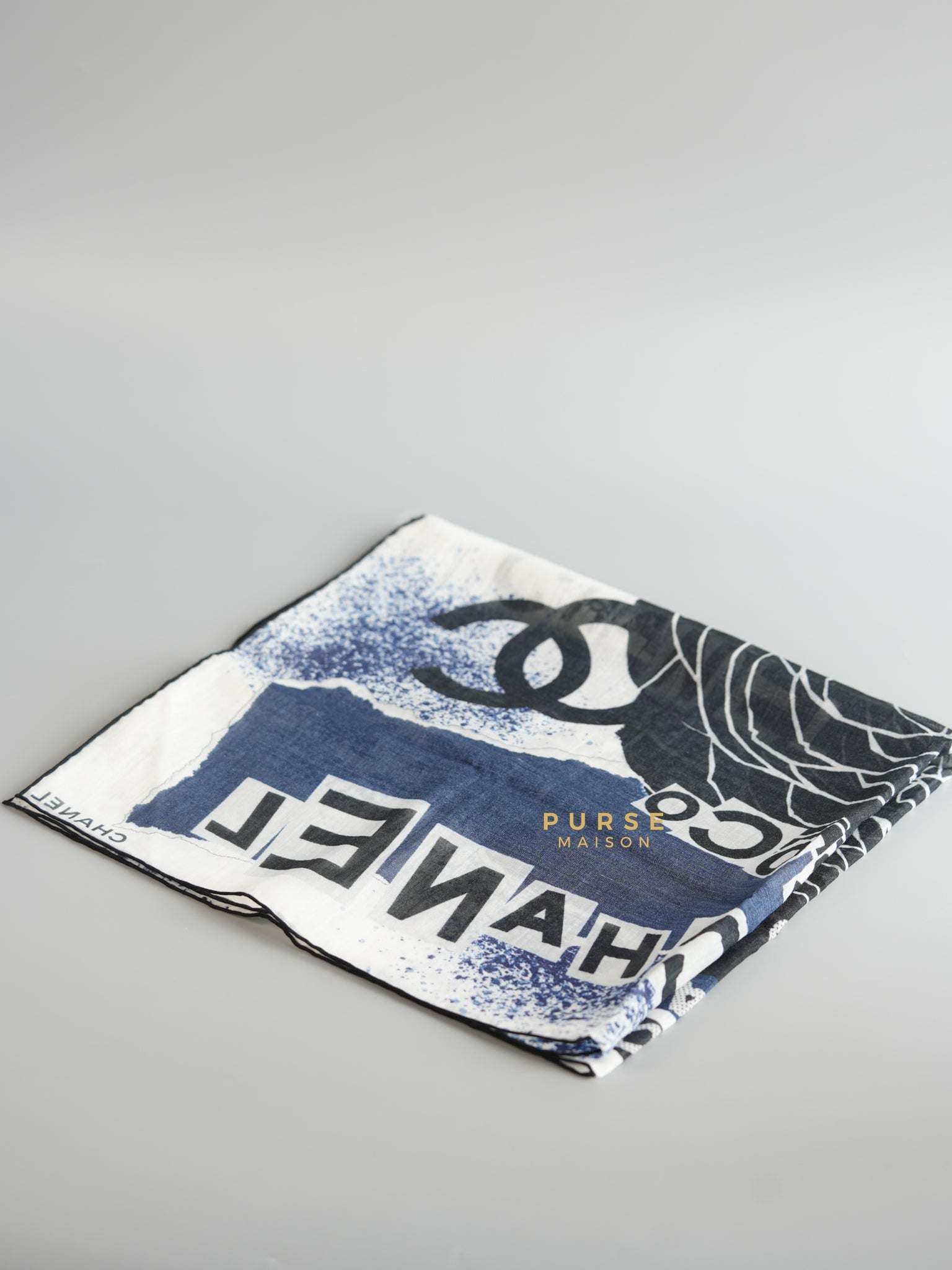 Square Scarf Silk Twill Soie Bleu/ Marine/ Blanc/ Noir 90 x 90cm | Purse Maison Luxury Bags Shop