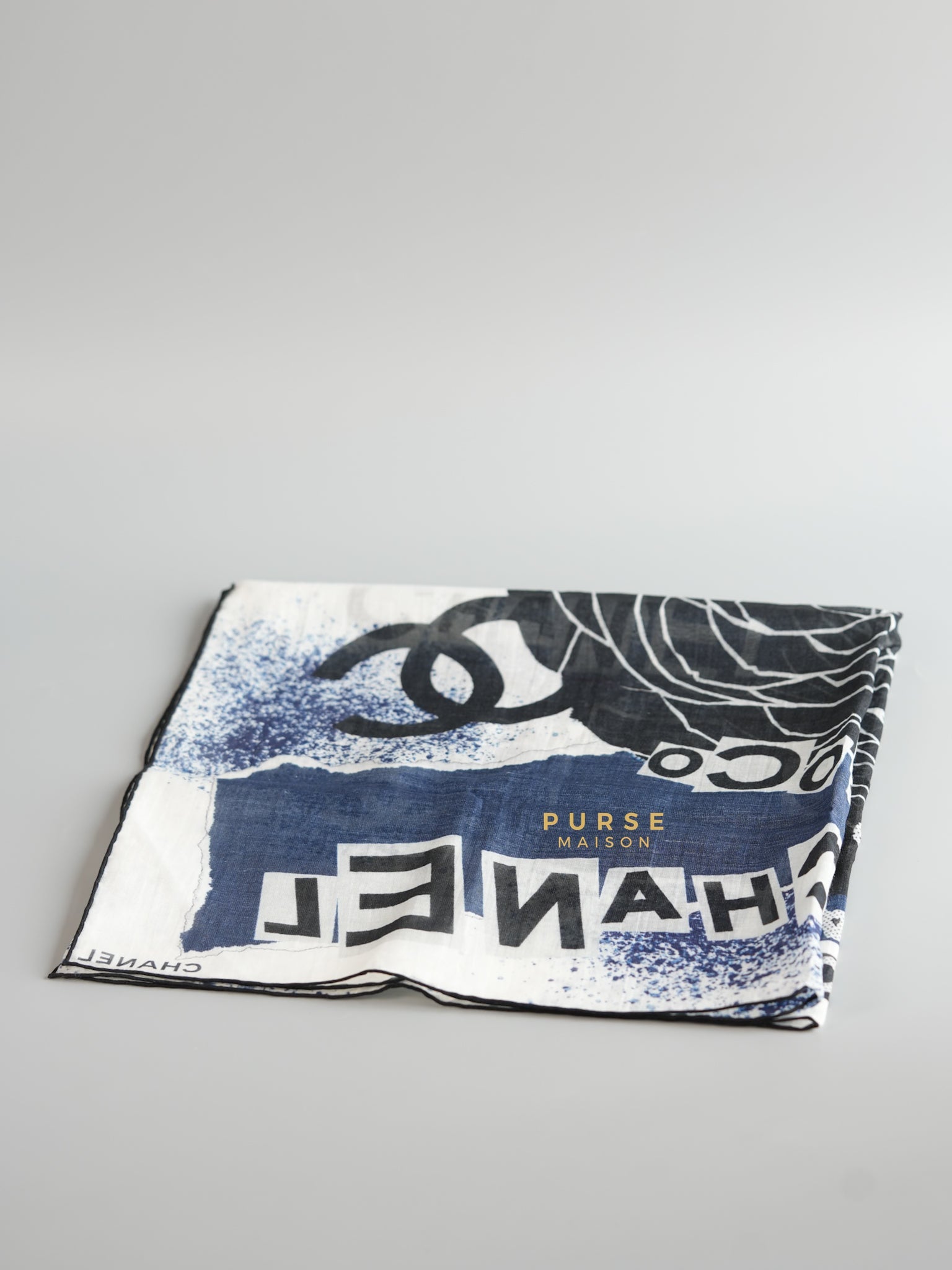 Square Scarf Silk Twill Soie Bleu/ Marine/ Blanc/ Noir 90 x 90cm | Purse Maison Luxury Bags Shop