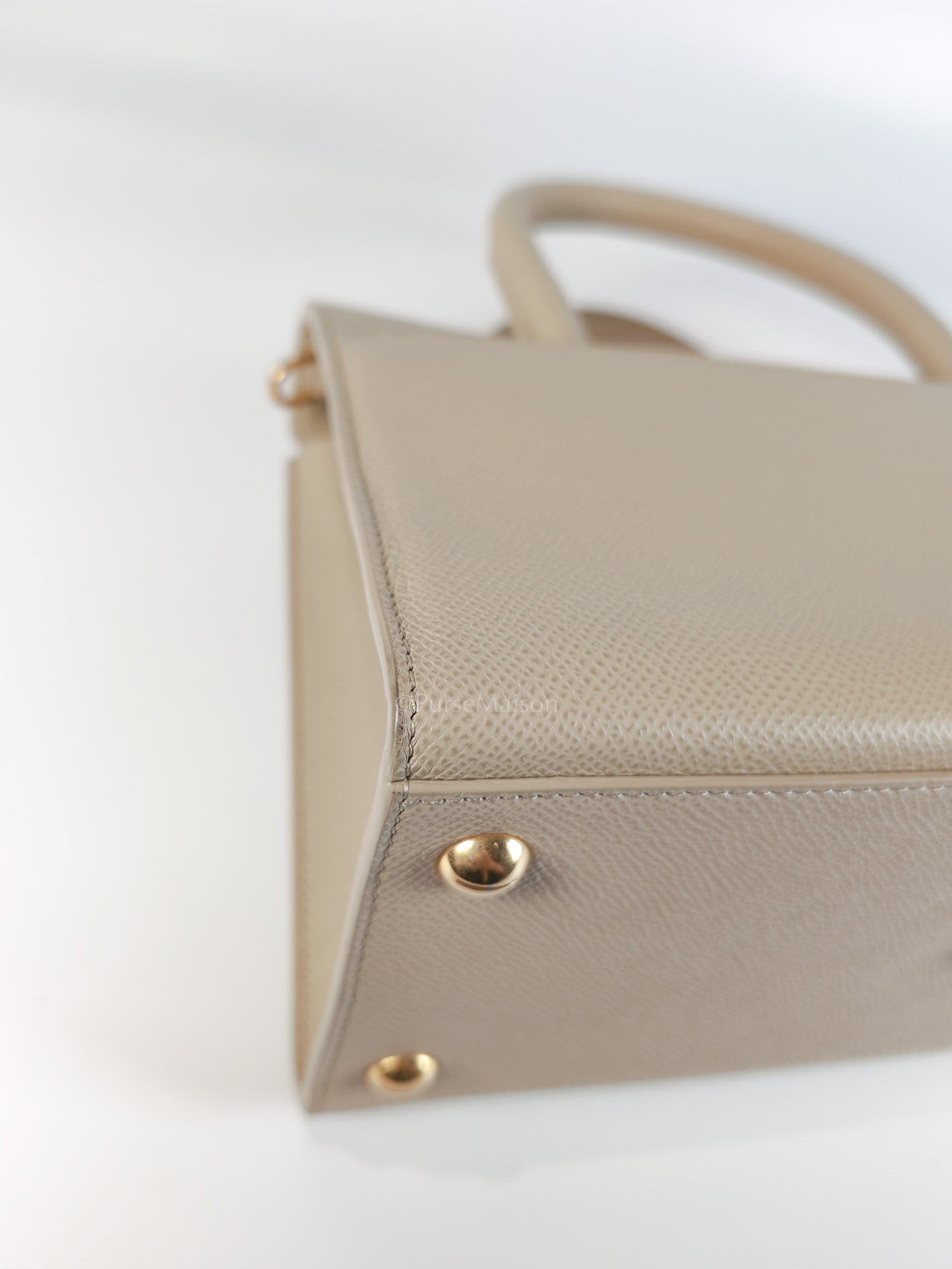 St Honoré Tote Bag Medium in Beige Grained Calfskin | Purse Maison Luxury Bags Shop