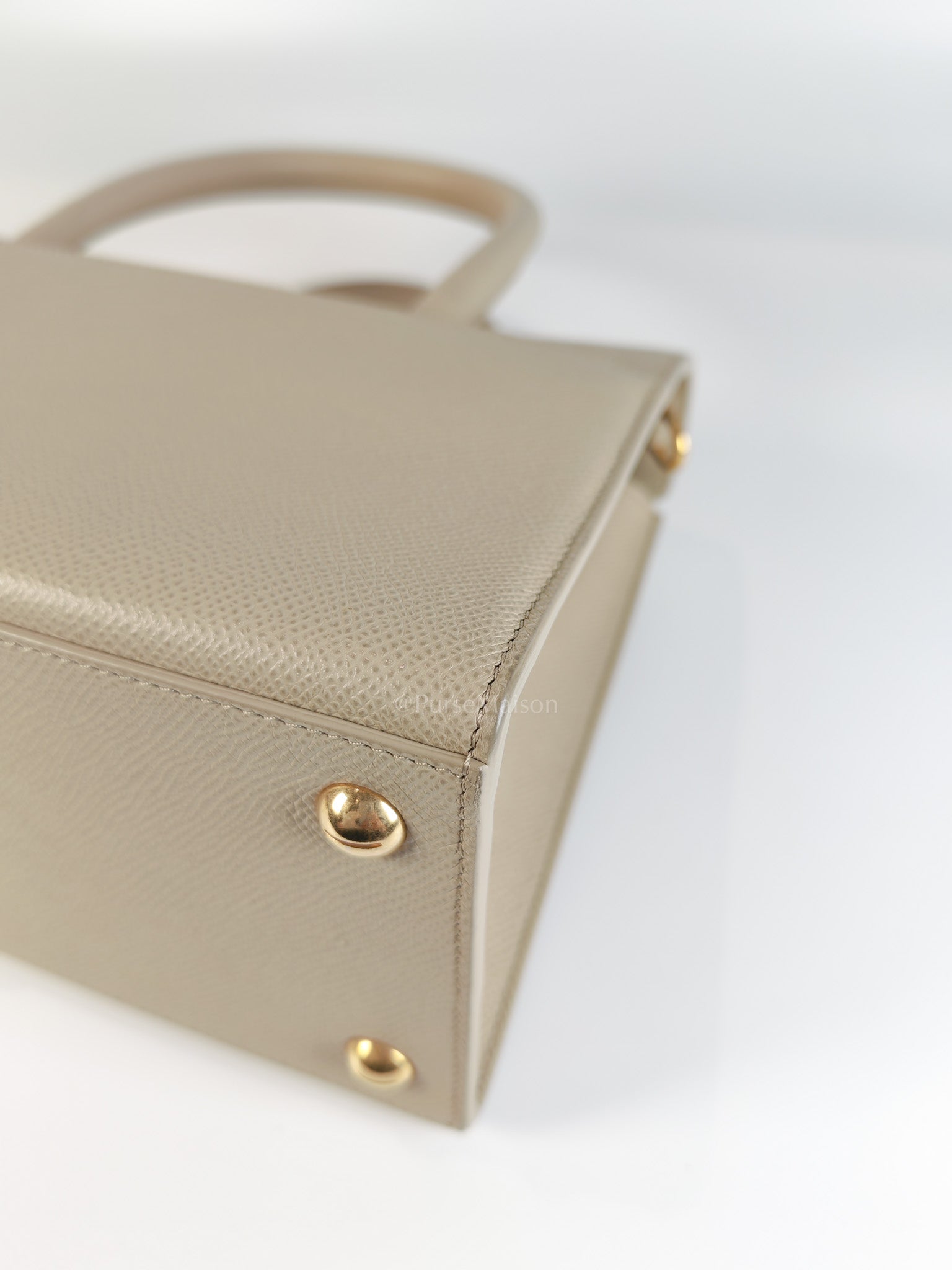 St Honoré Tote Bag Medium in Beige Grained Calfskin | Purse Maison Luxury Bags Shop