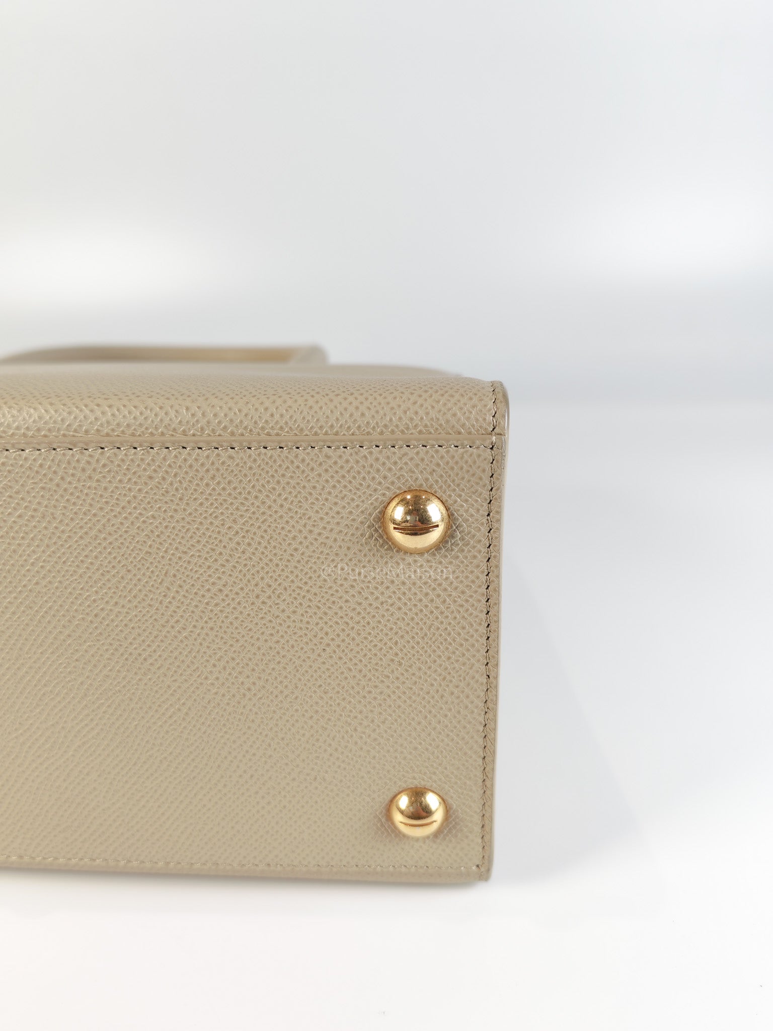 St Honoré Tote Bag Medium in Beige Grained Calfskin | Purse Maison Luxury Bags Shop