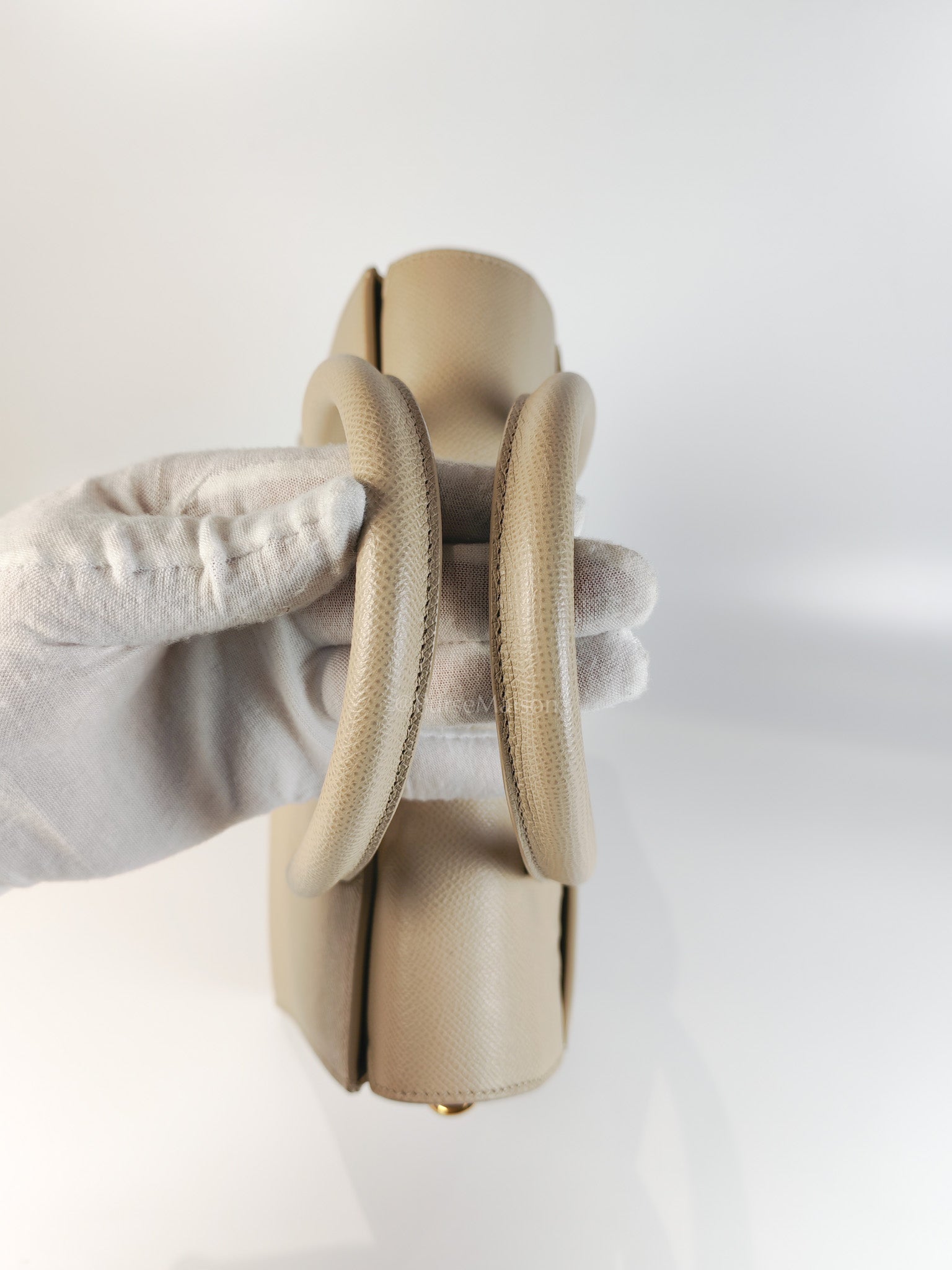 St Honoré Tote Bag Medium in Beige Grained Calfskin | Purse Maison Luxury Bags Shop