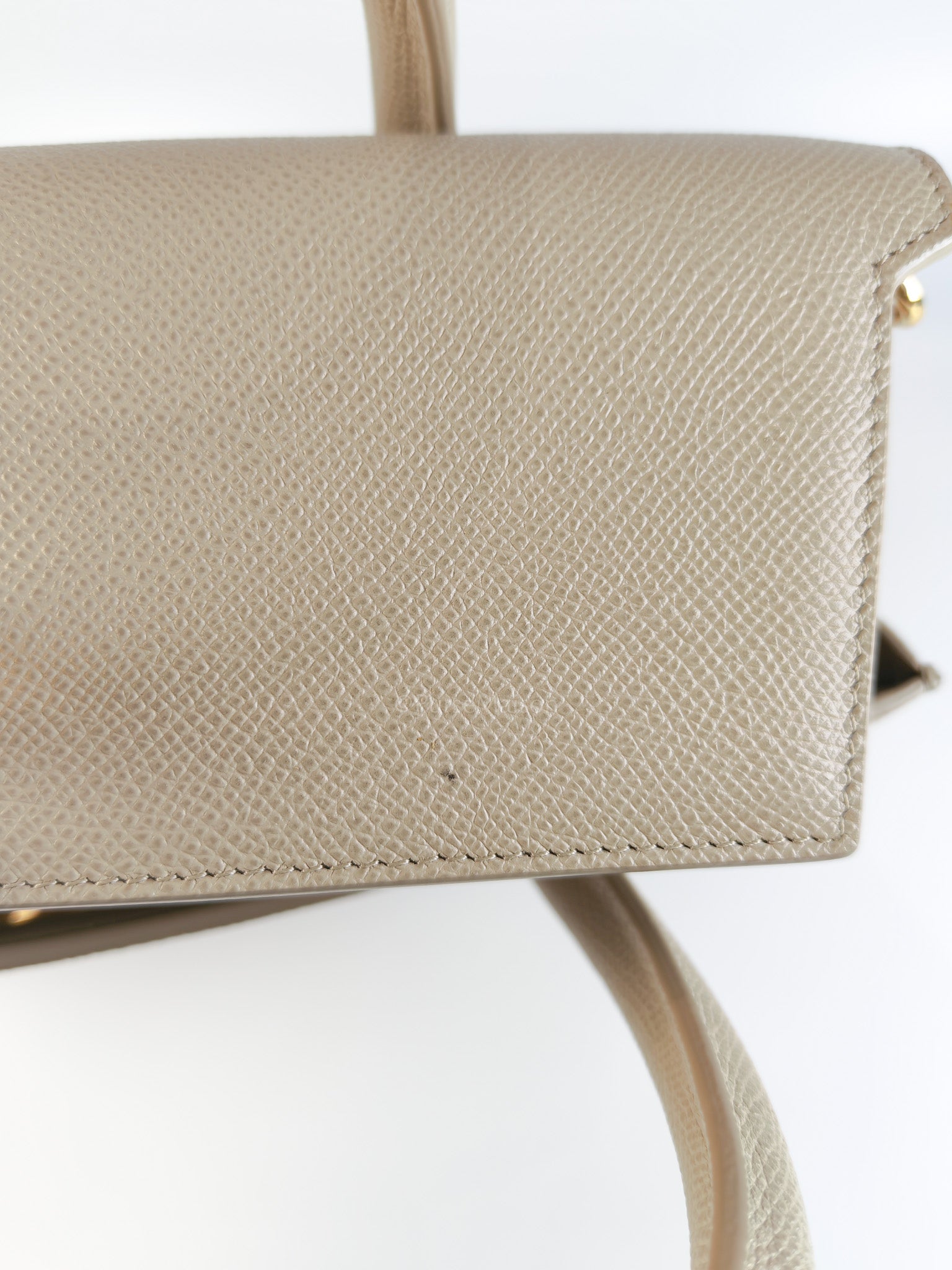 St Honoré Tote Bag Medium in Beige Grained Calfskin | Purse Maison Luxury Bags Shop