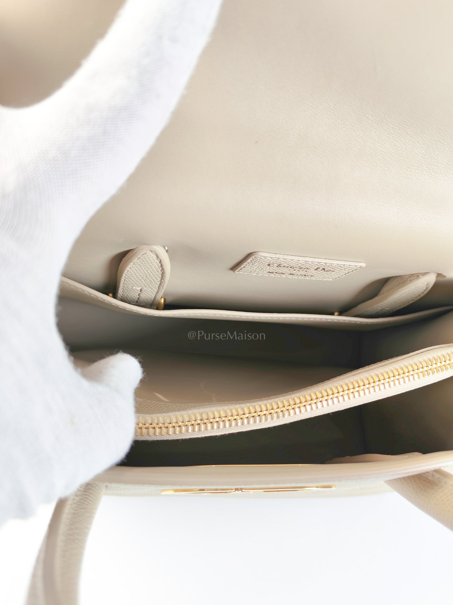 St Honoré Tote Bag Medium in Beige Grained Calfskin | Purse Maison Luxury Bags Shop