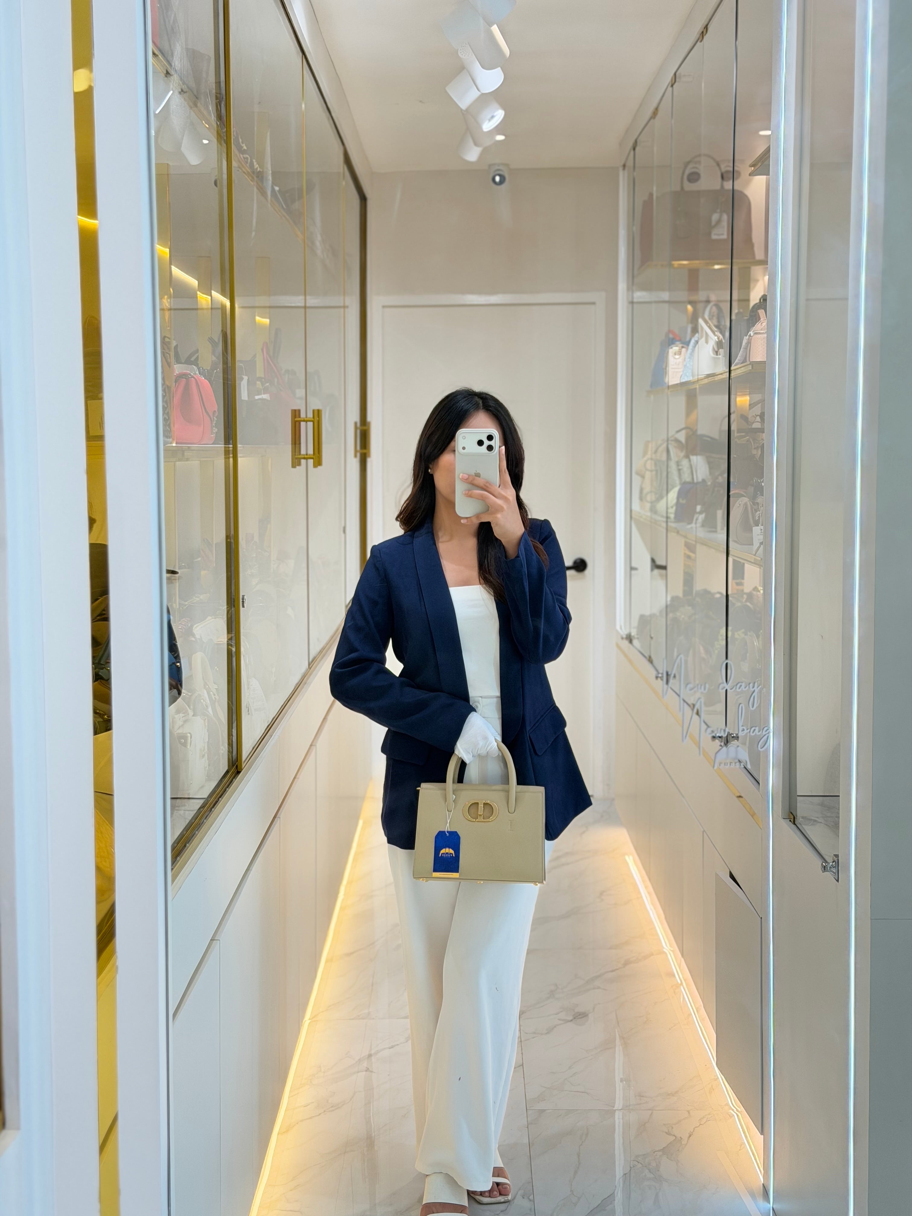 St Honoré Tote Bag Medium in Beige Grained Calfskin | Purse Maison Luxury Bags Shop