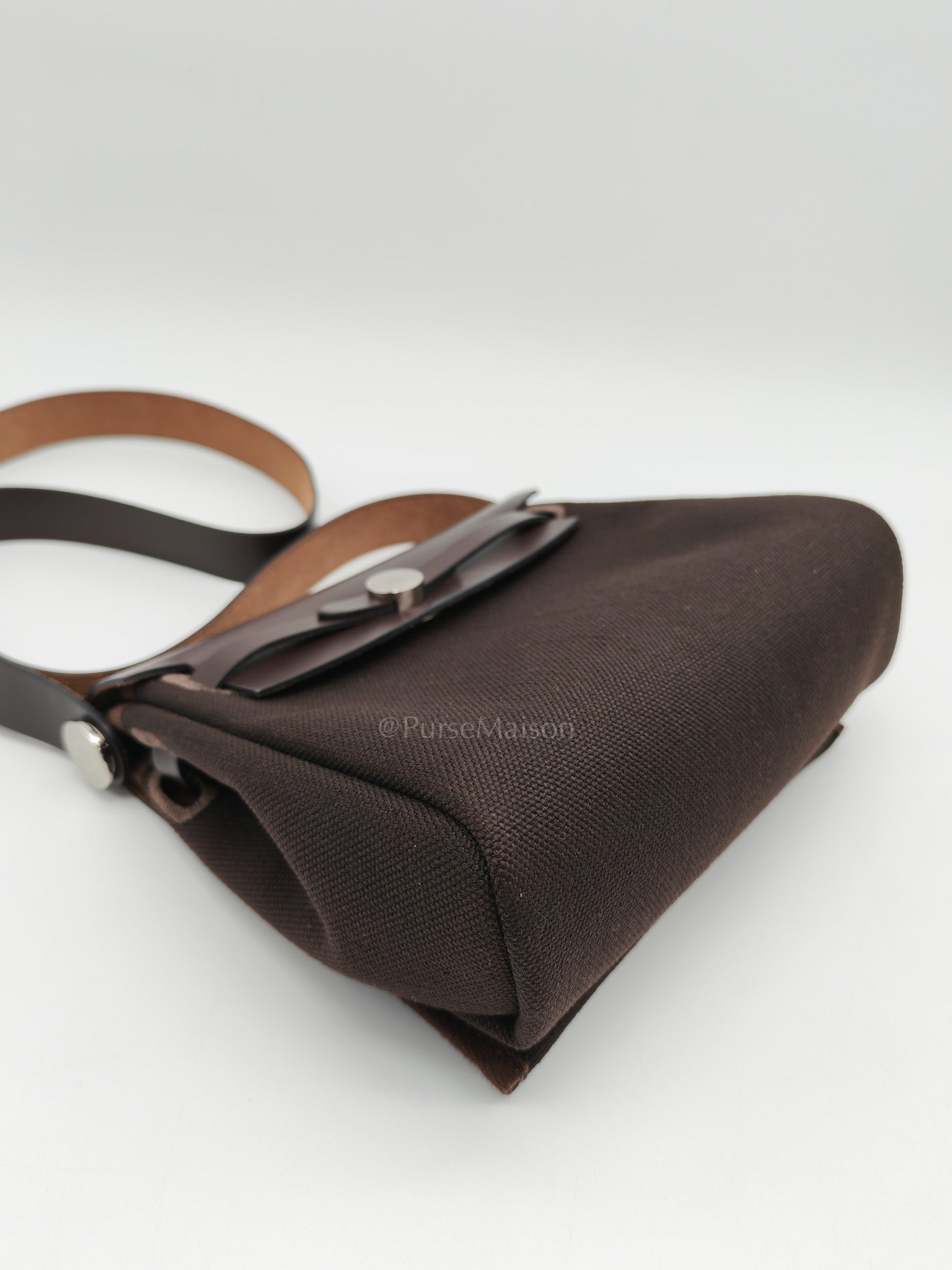 Mini Herbag Zip 20 in Ebene Canvas & Palladium Hardware Stamp K(2025)