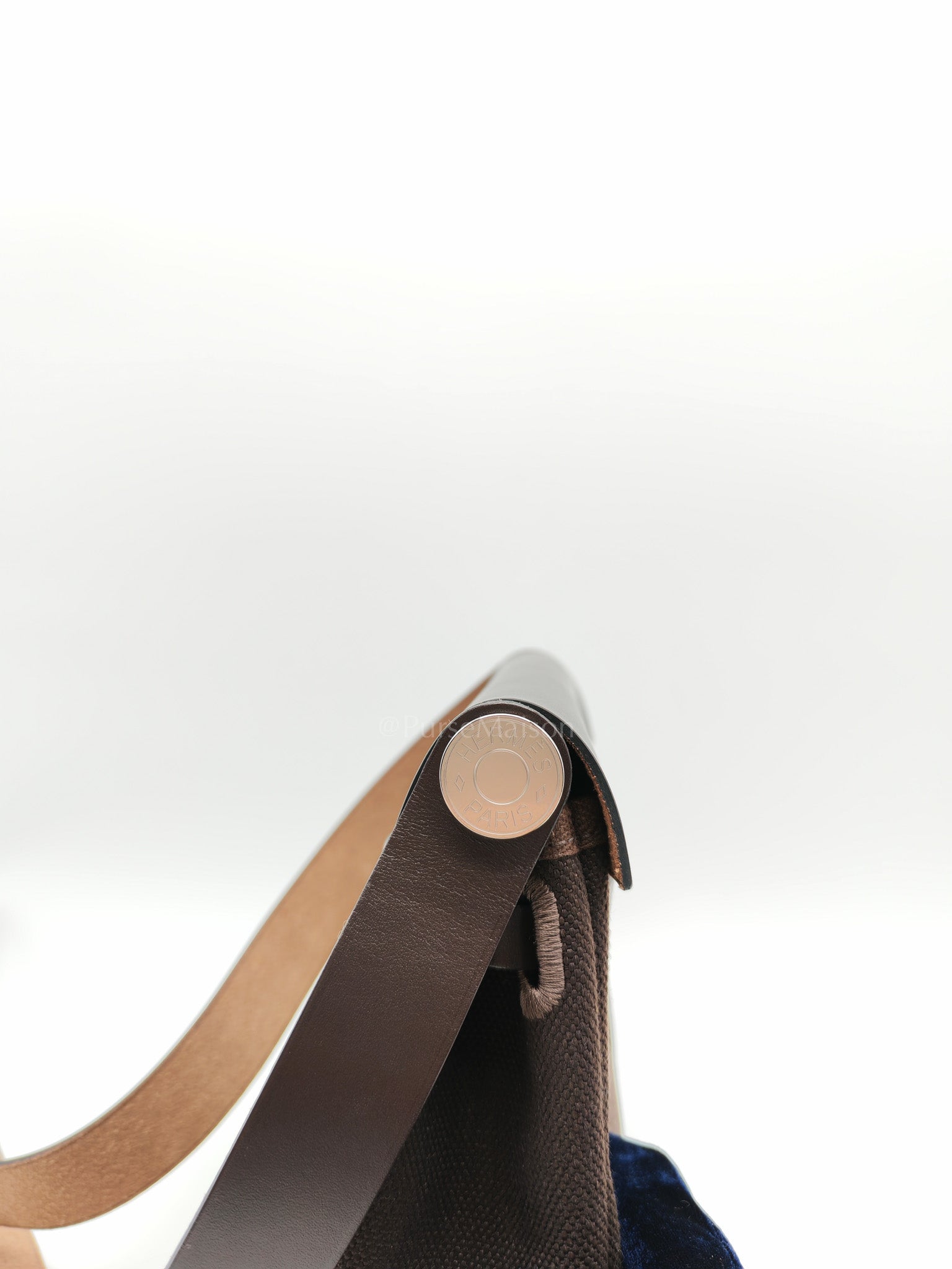 Mini Herbag Zip 20 in Ebene Canvas & Palladium Hardware Stamp K(2025)