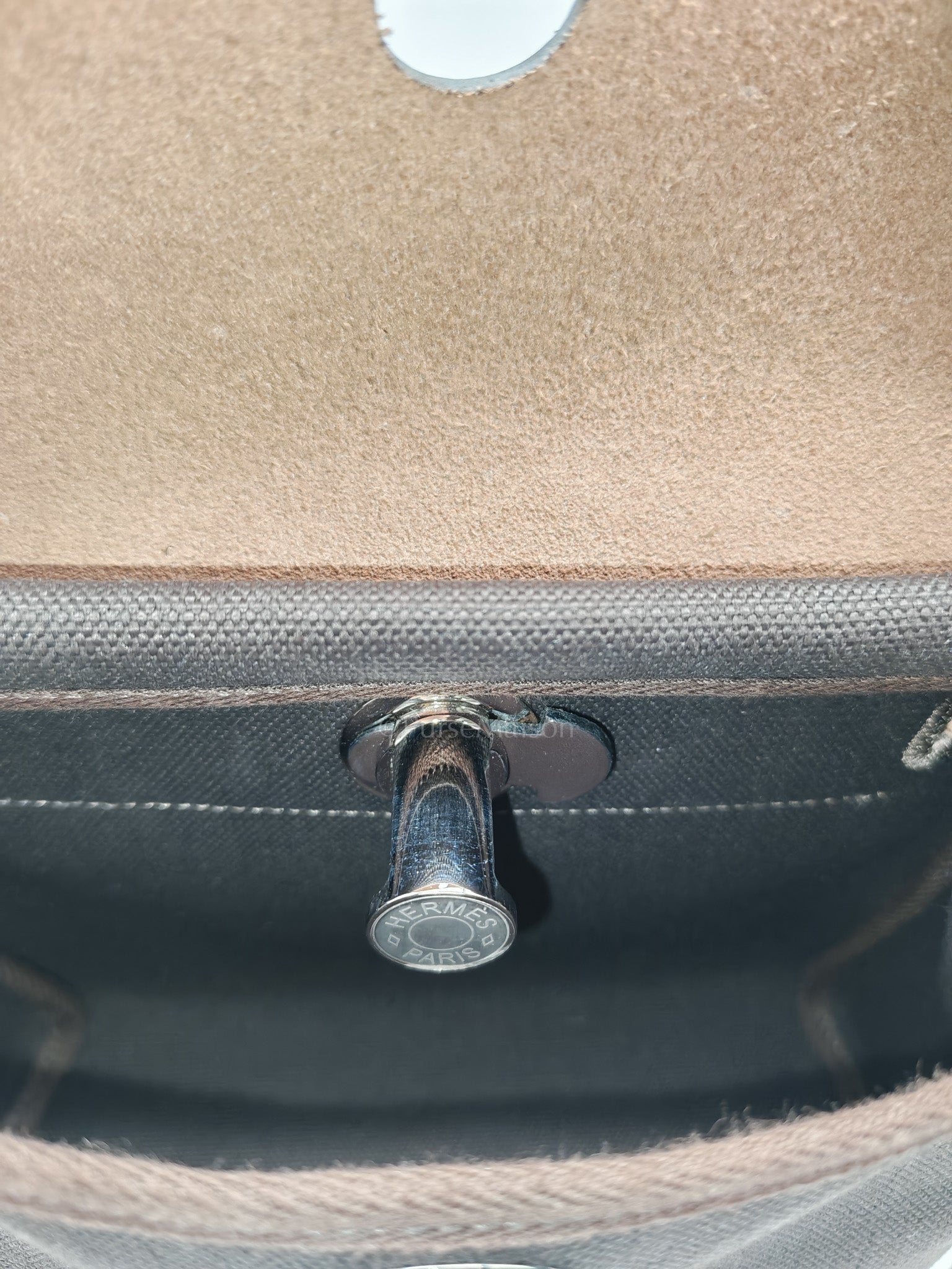Mini Herbag Zip 20 in Ebene Canvas & Palladium Hardware Stamp K(2025)